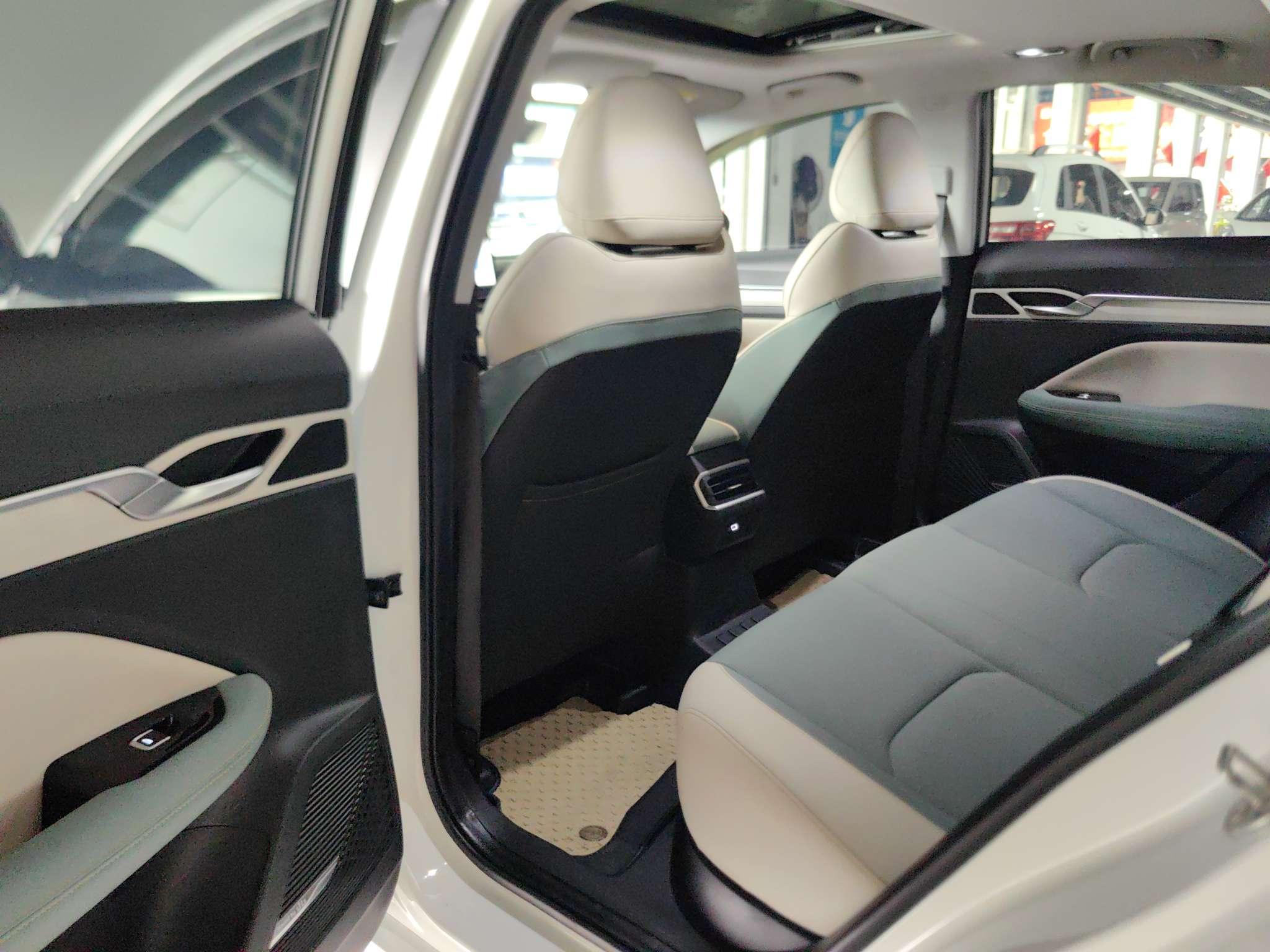 Geely Emgrand L HiP 2022 thumb 7