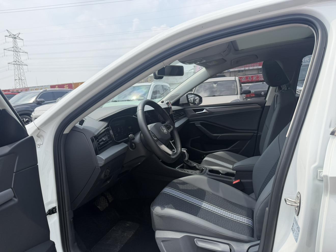 Volkswagen Sagitar 2024 thumb 7