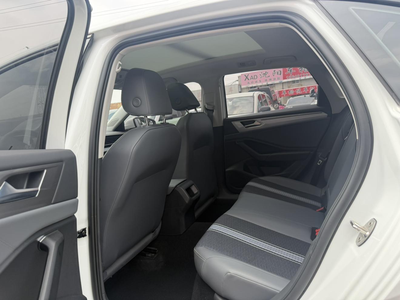 Volkswagen Sagitar 2024 thumb 8