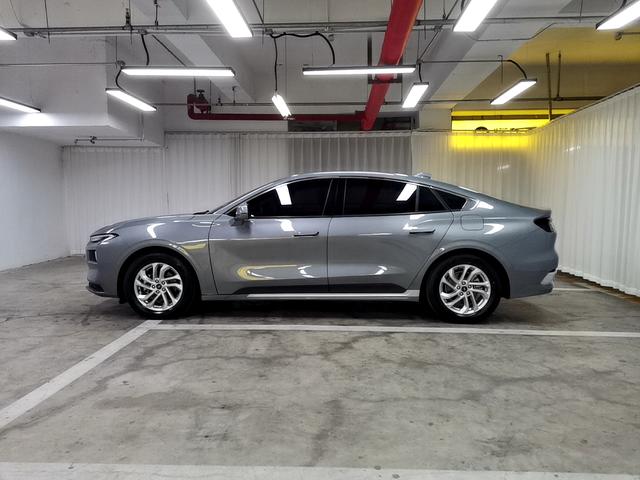 Ford Mondeo 2023 thumb 2