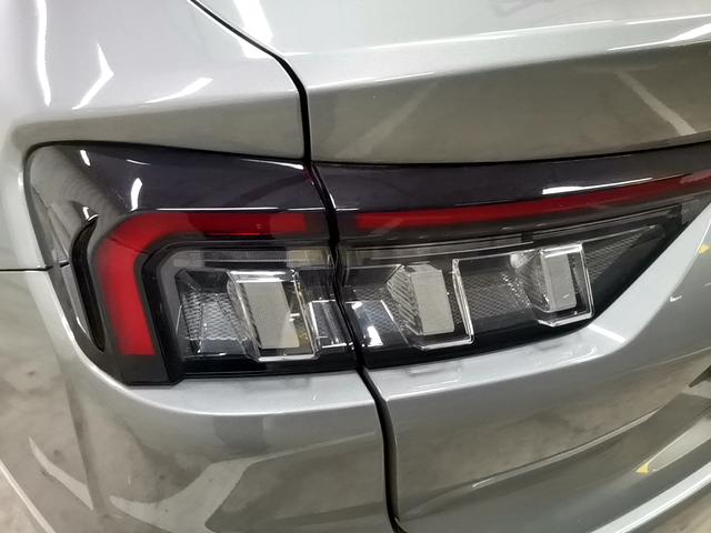 Ford Mondeo 2023 thumb 11