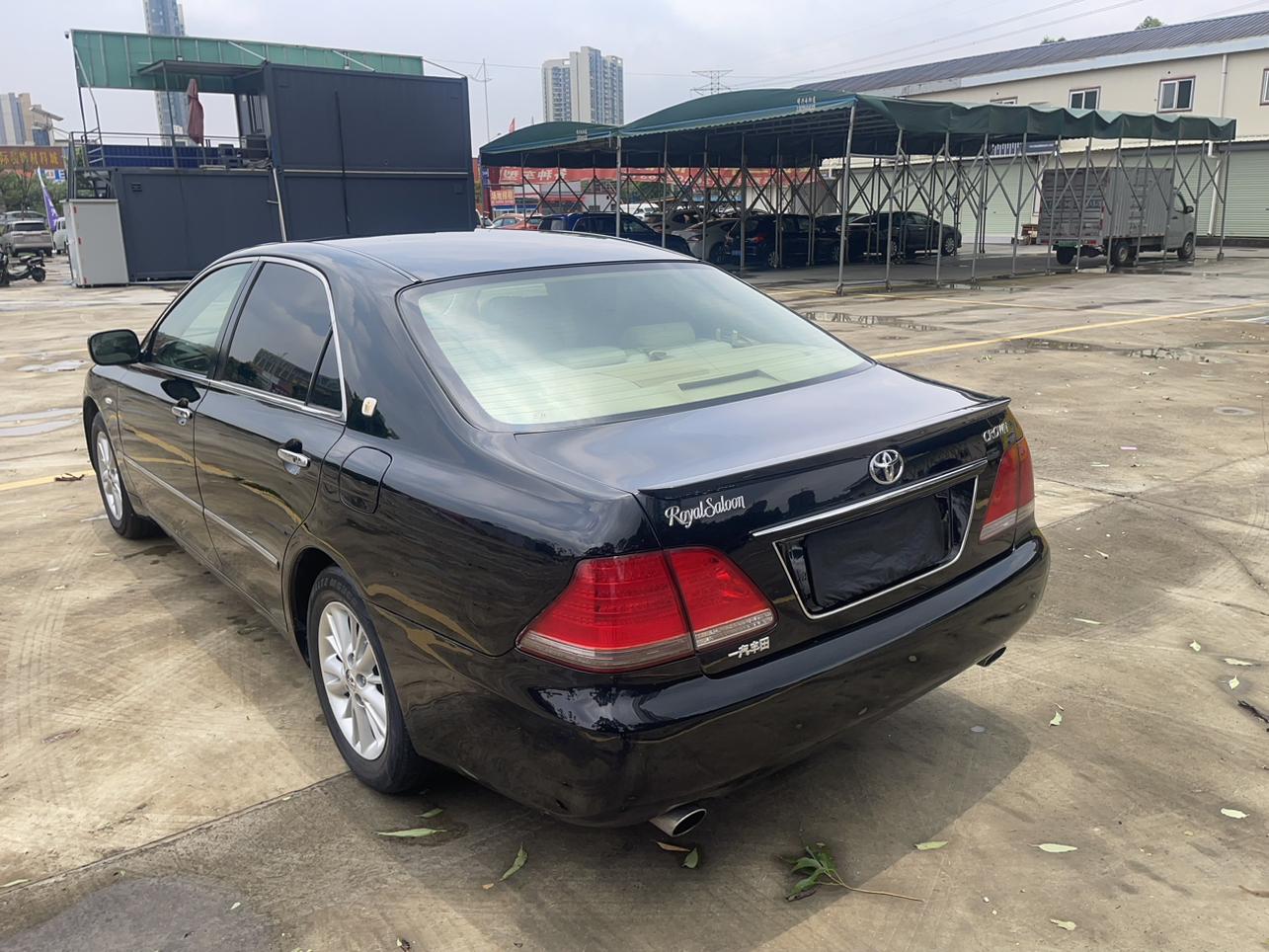 Toyota Crown 2005 thumb 3