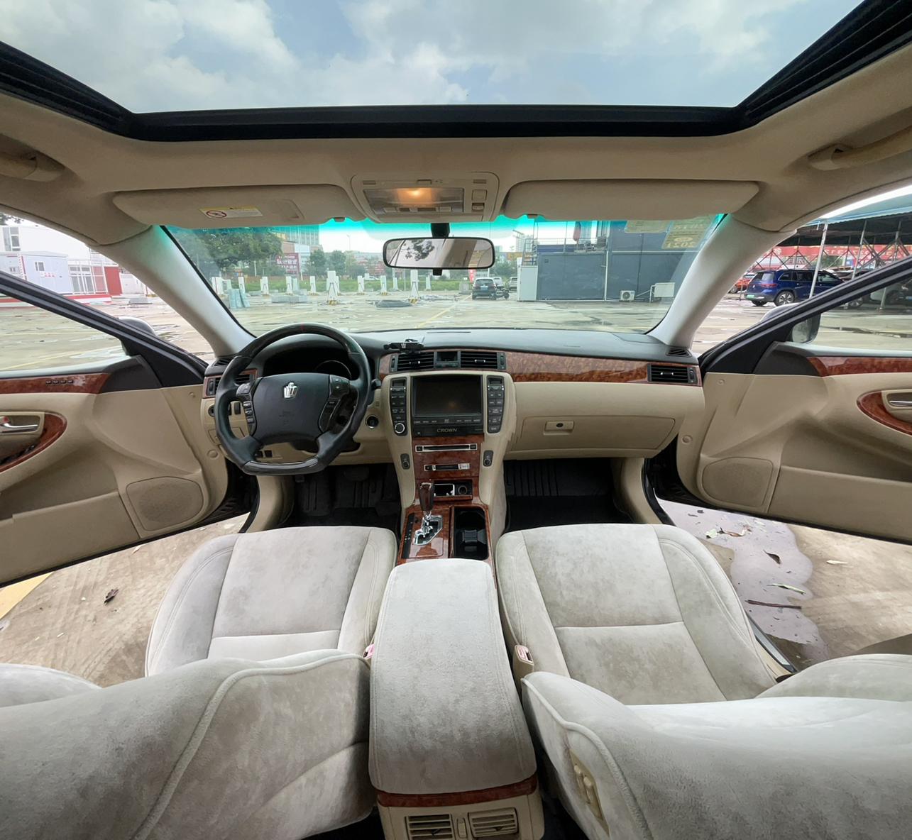 Toyota Crown 2005 thumb 8