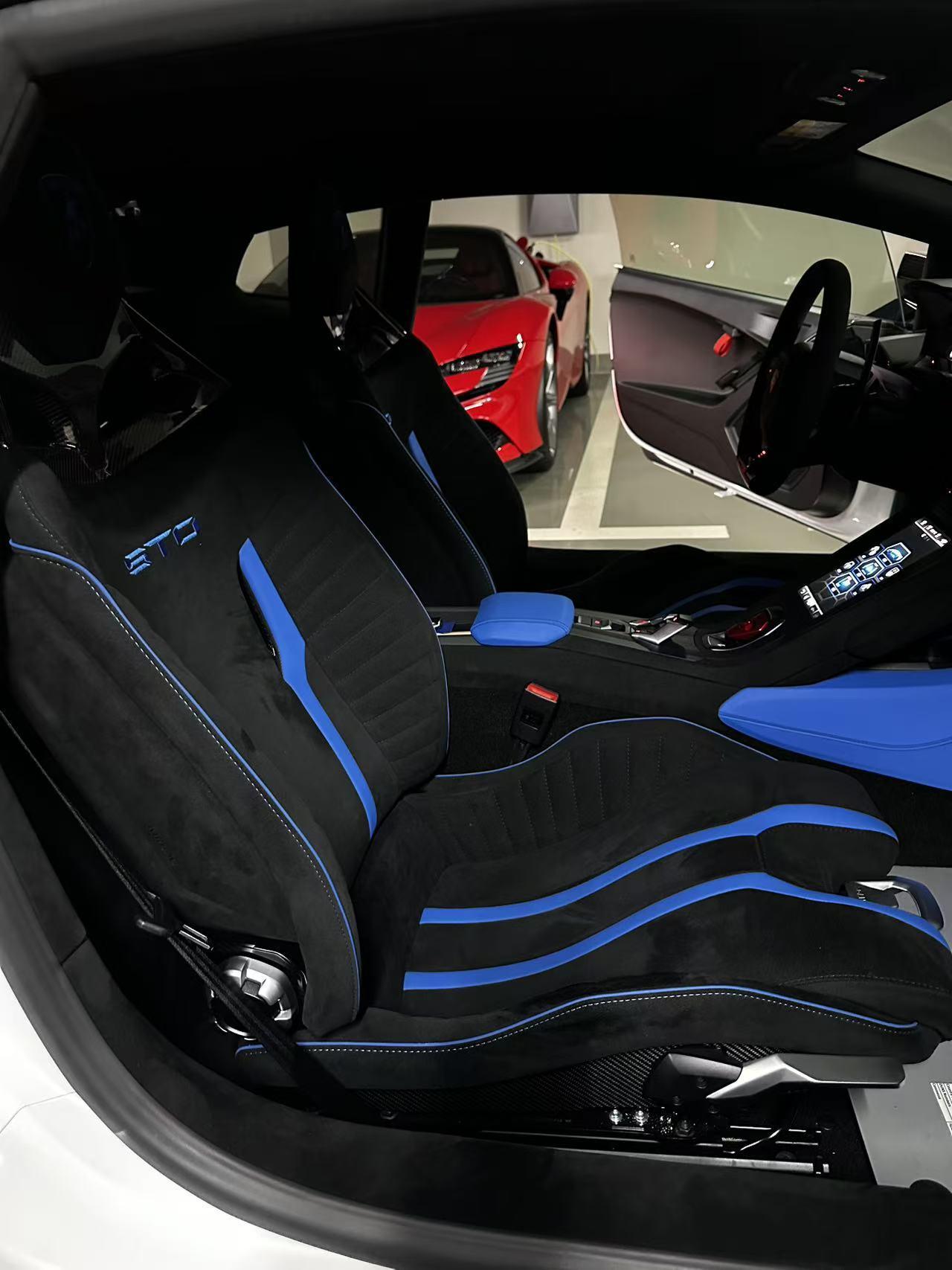 Lamborghini Huracán 2021 thumb 2