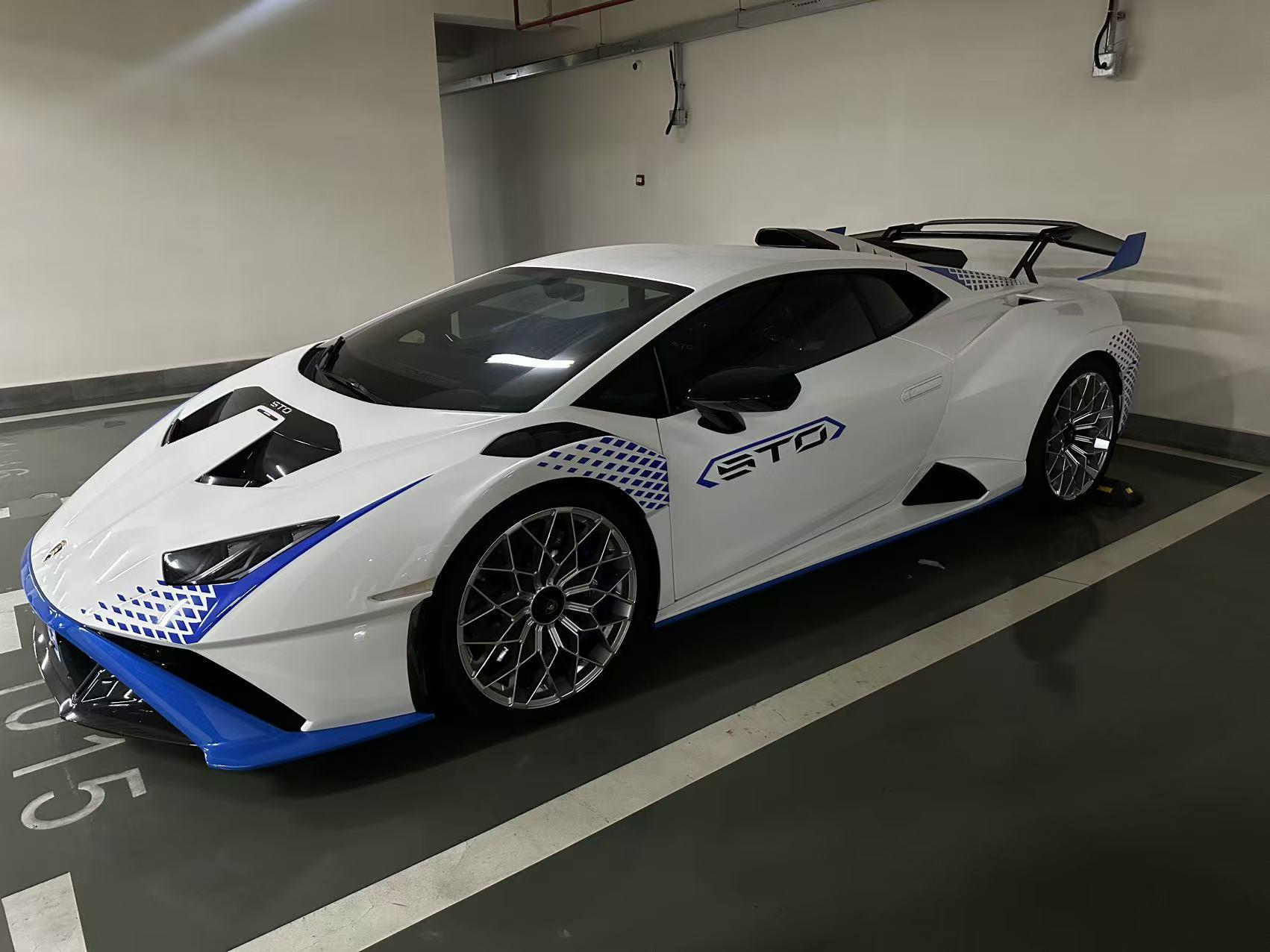 Lamborghini Huracán 2021 thumb 10