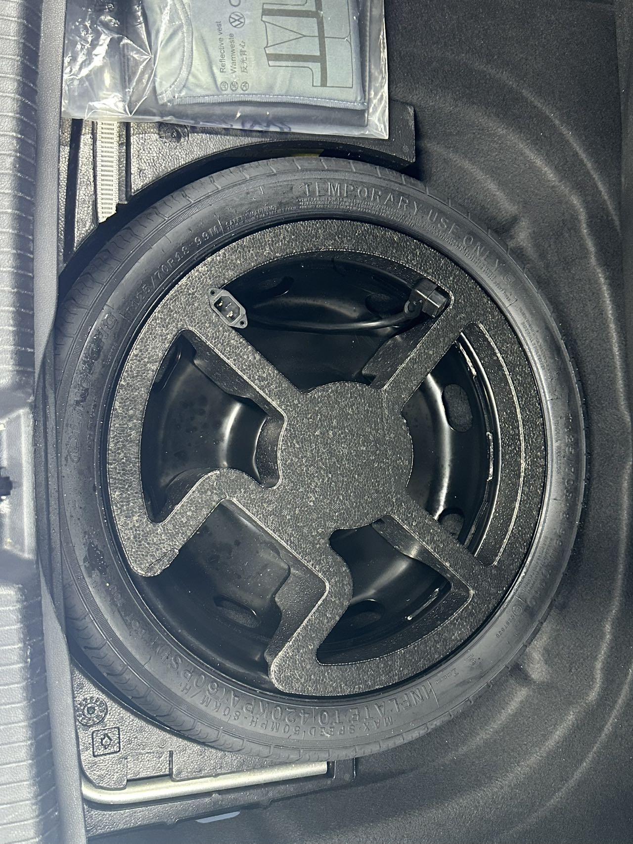 Volkswagen Golf Sportsvan 2023 thumb 12