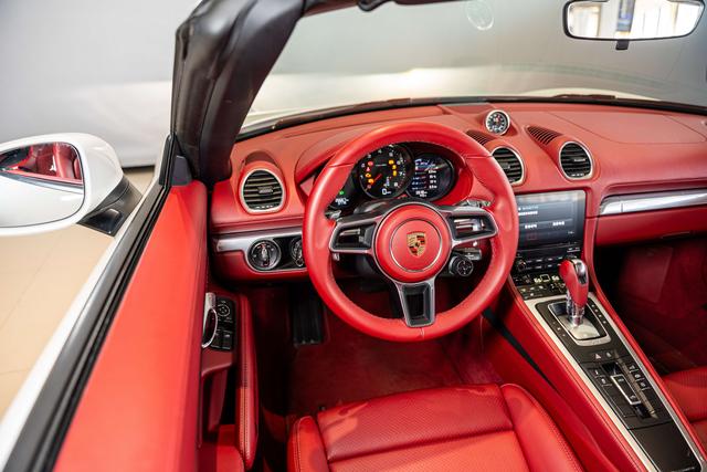 Porsche 718 2022 thumb 11