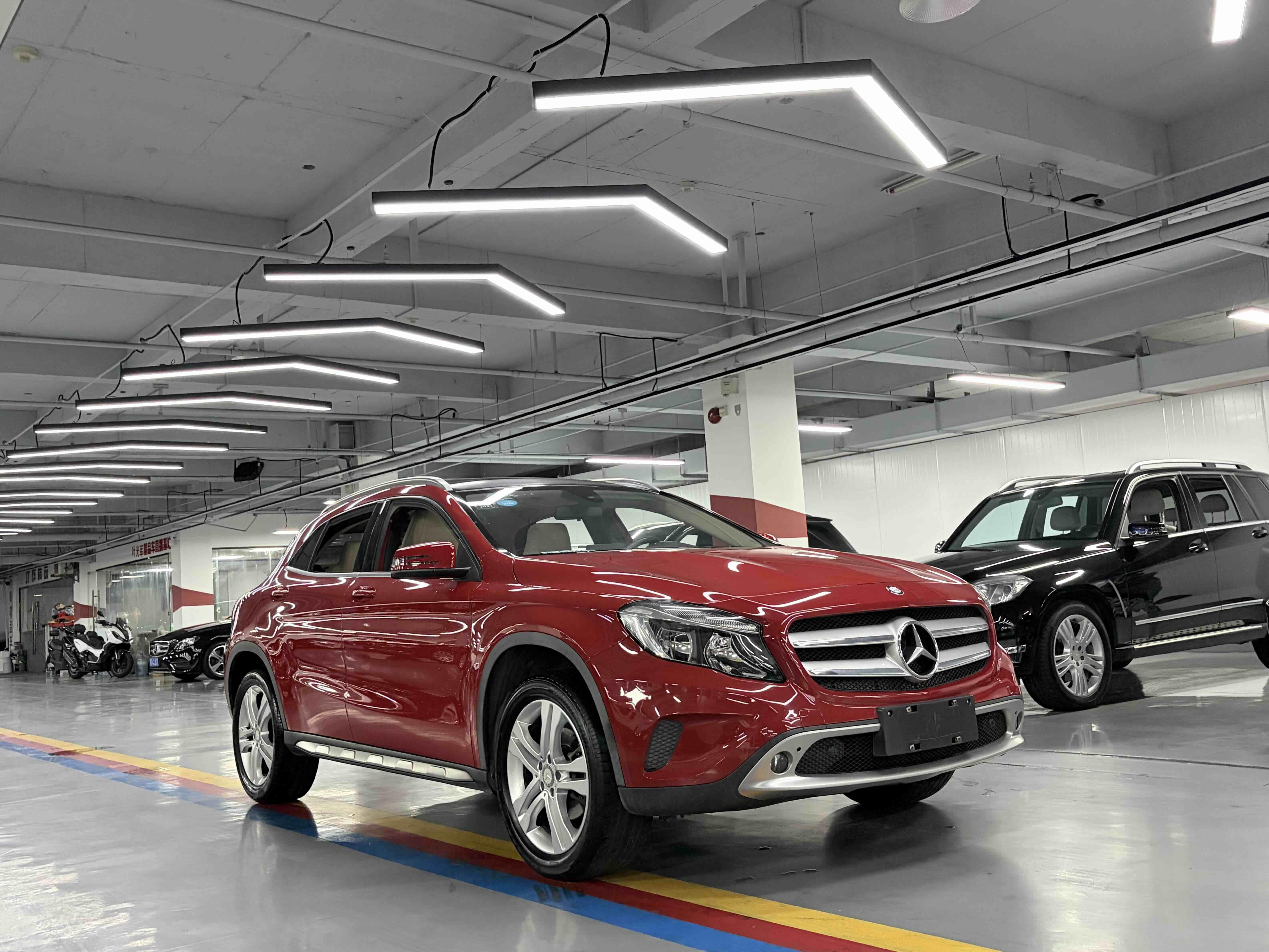 Mercedes-Benz GLA 2016 thumb 10