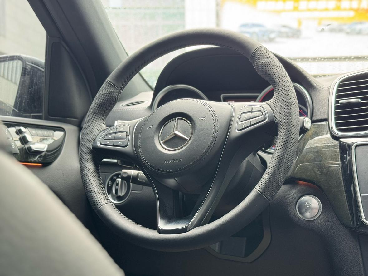 Mercedes-Benz GLS 2018 thumb 9