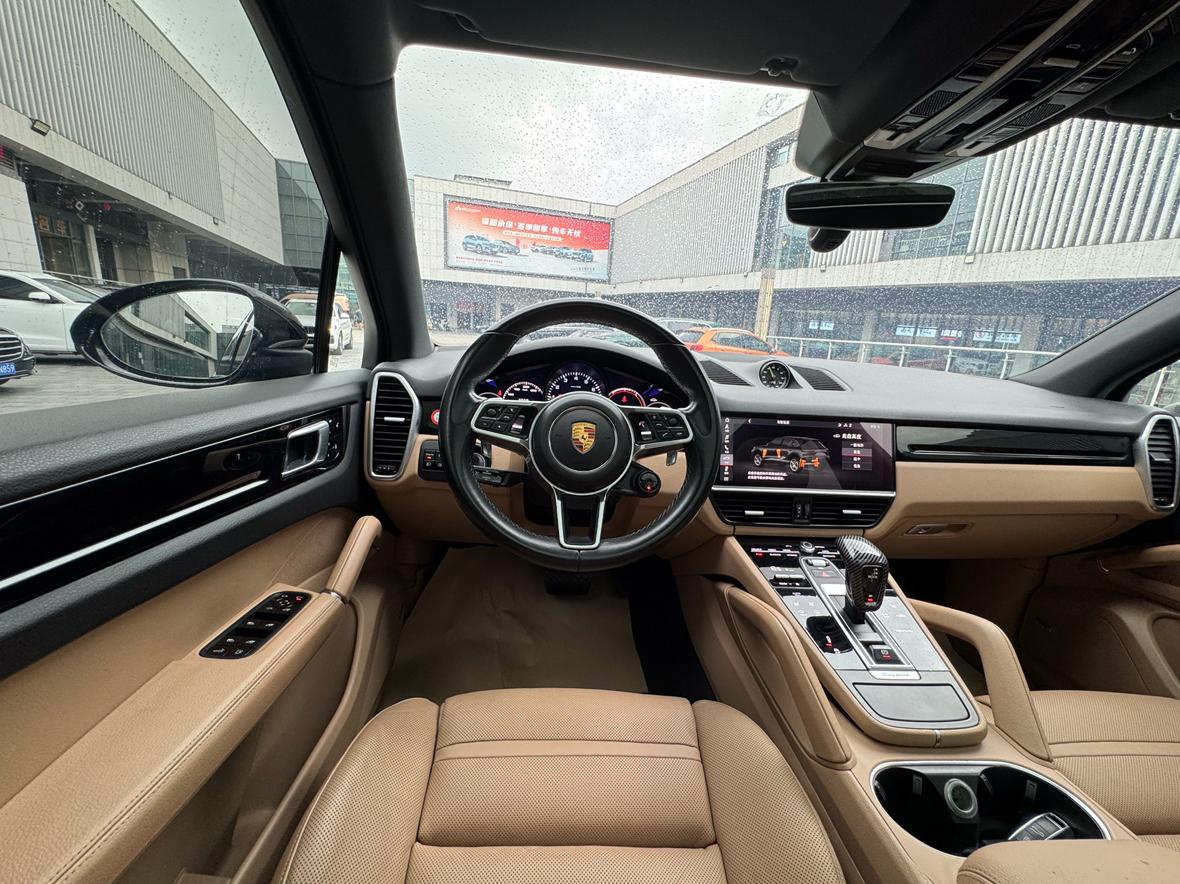 Porsche Cayenne 2019 thumb 10
