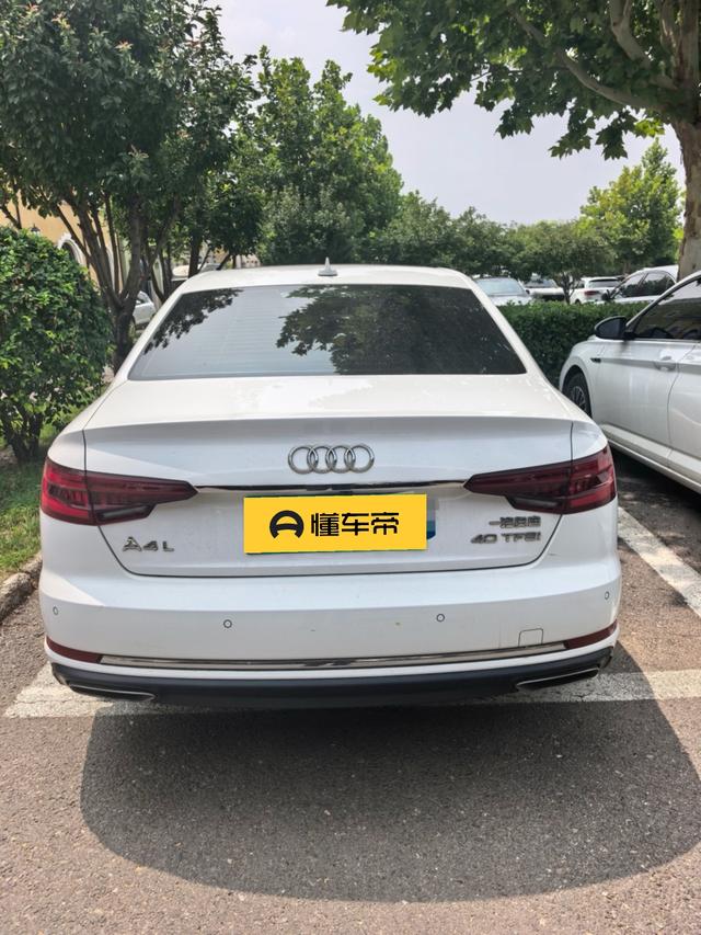 Audi A4 2019 thumb 10