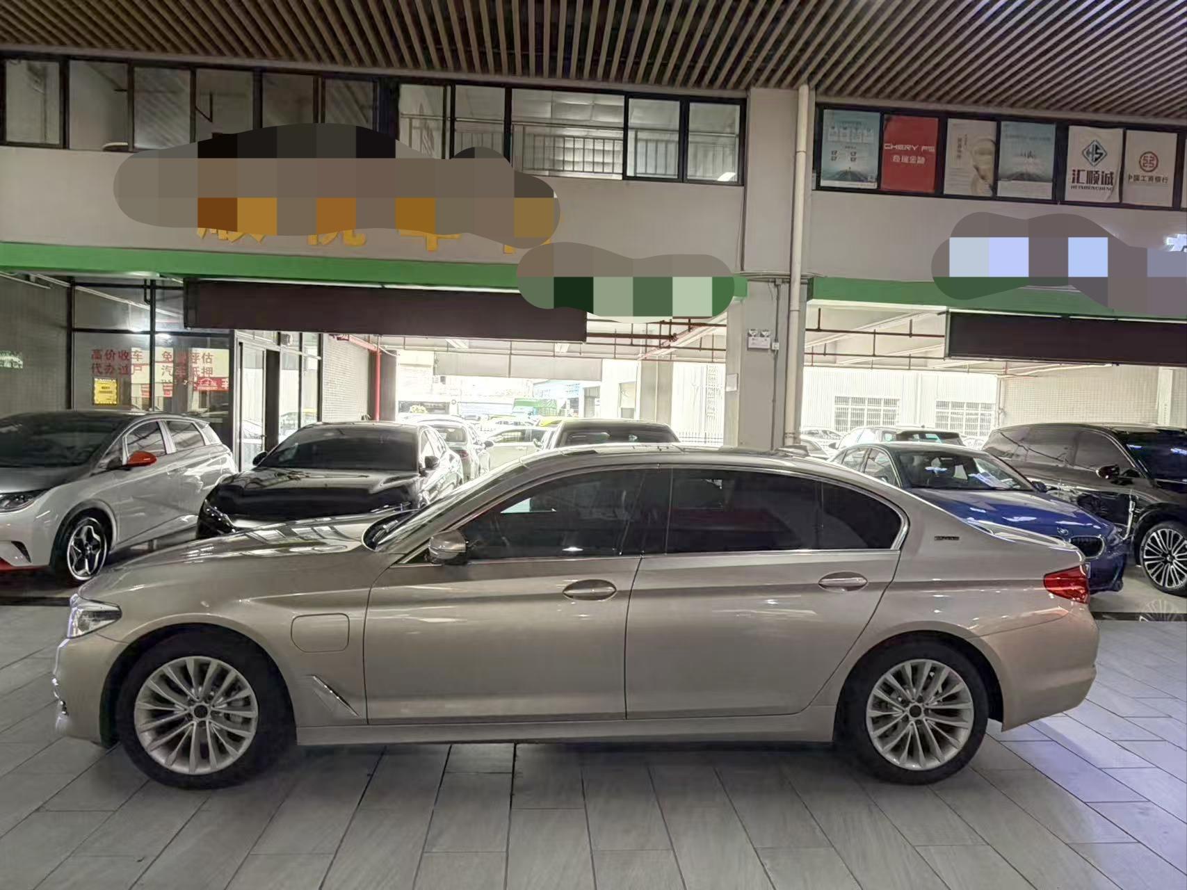 BMW 5 серии 2019 thumb 2