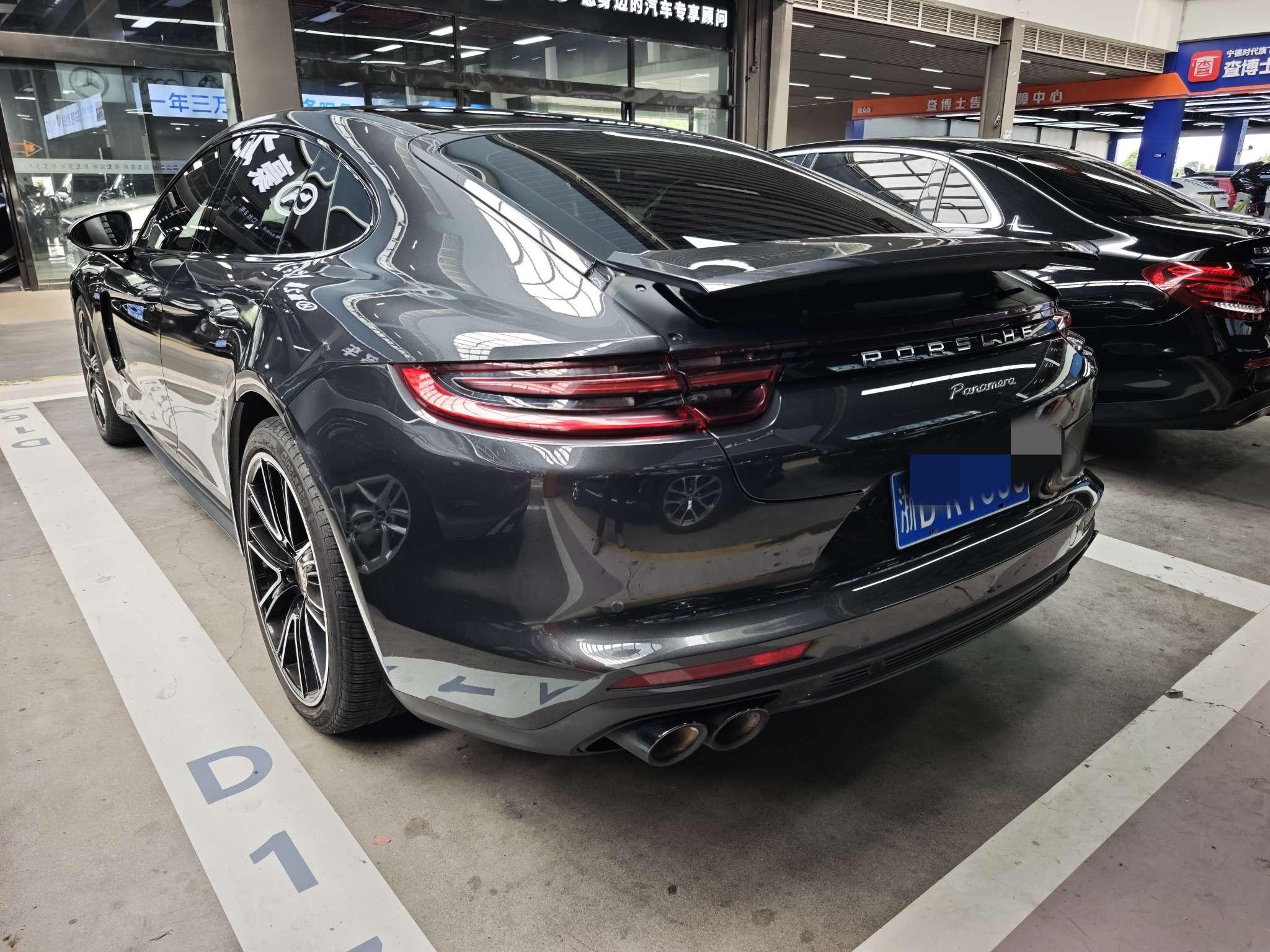 Porsche Panamera 2019 thumb 2