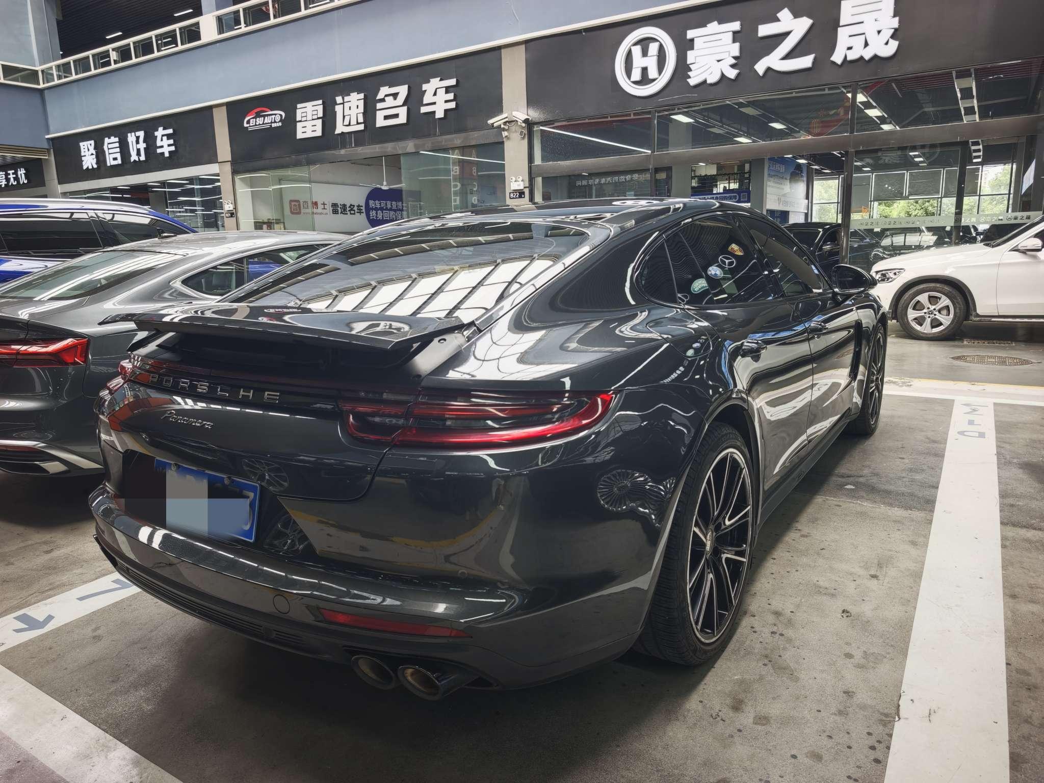 Porsche Panamera 2019 thumb 4