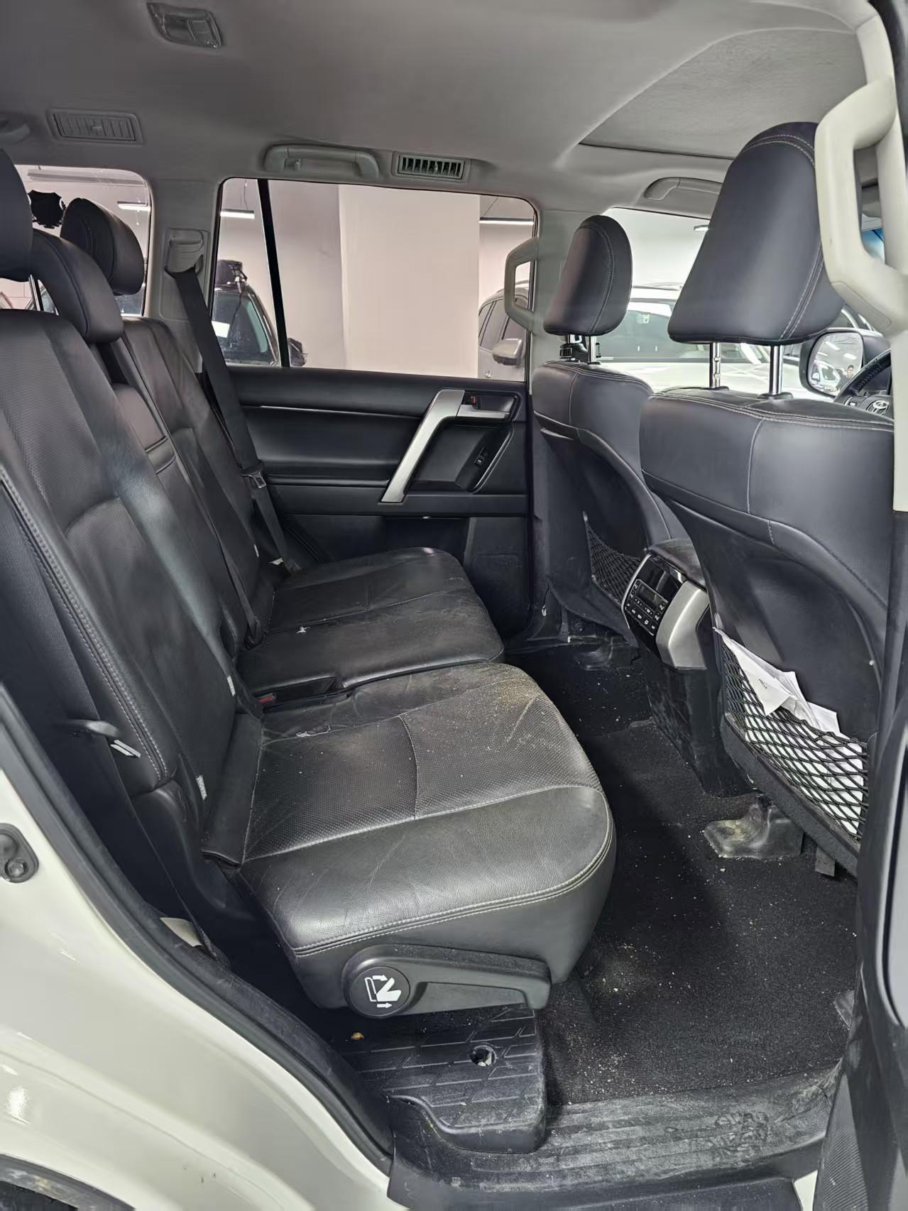 Toyota Land Cruiser Prado 2018 thumb 5