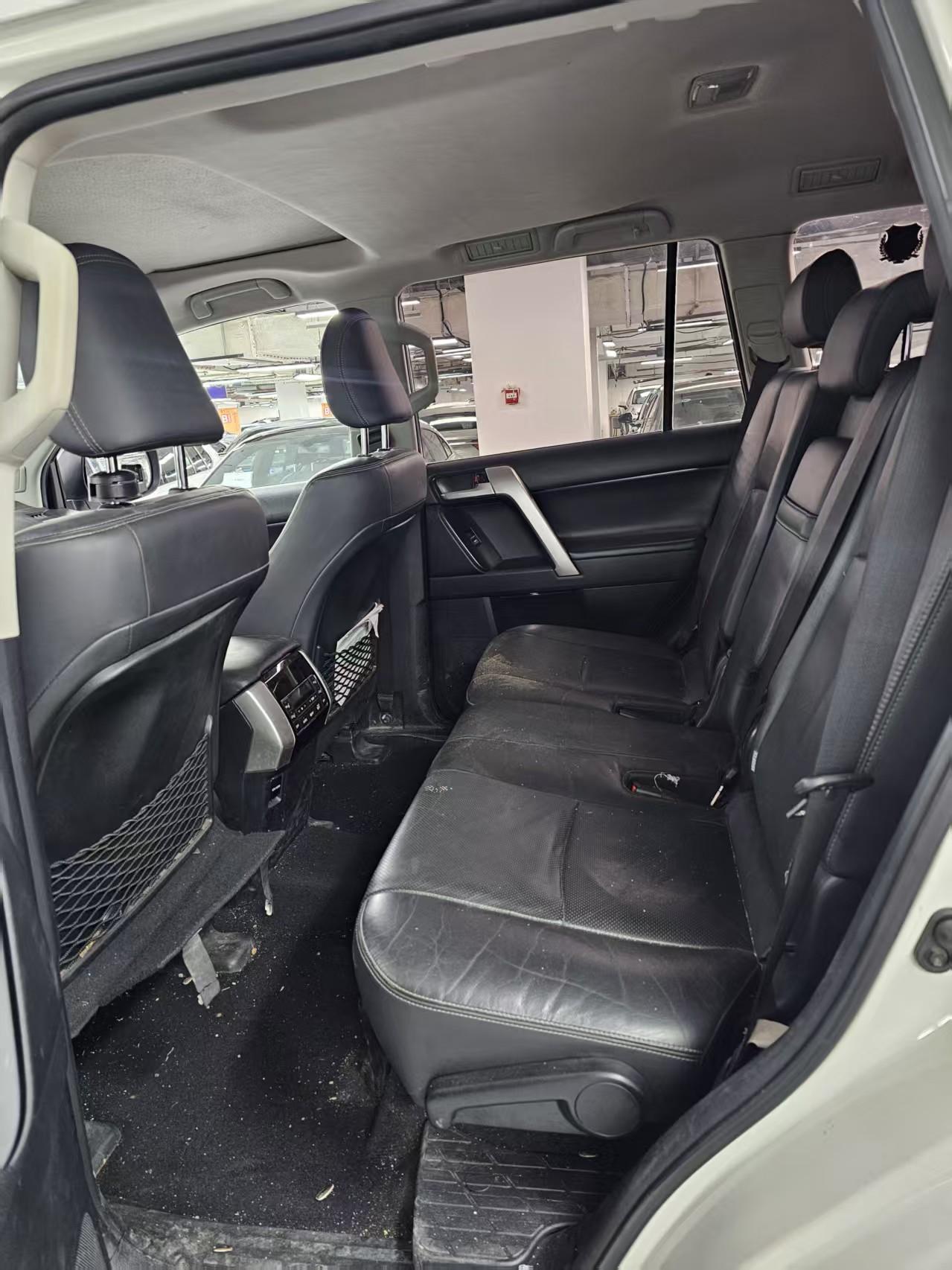 Toyota Land Cruiser Prado 2018 thumb 8