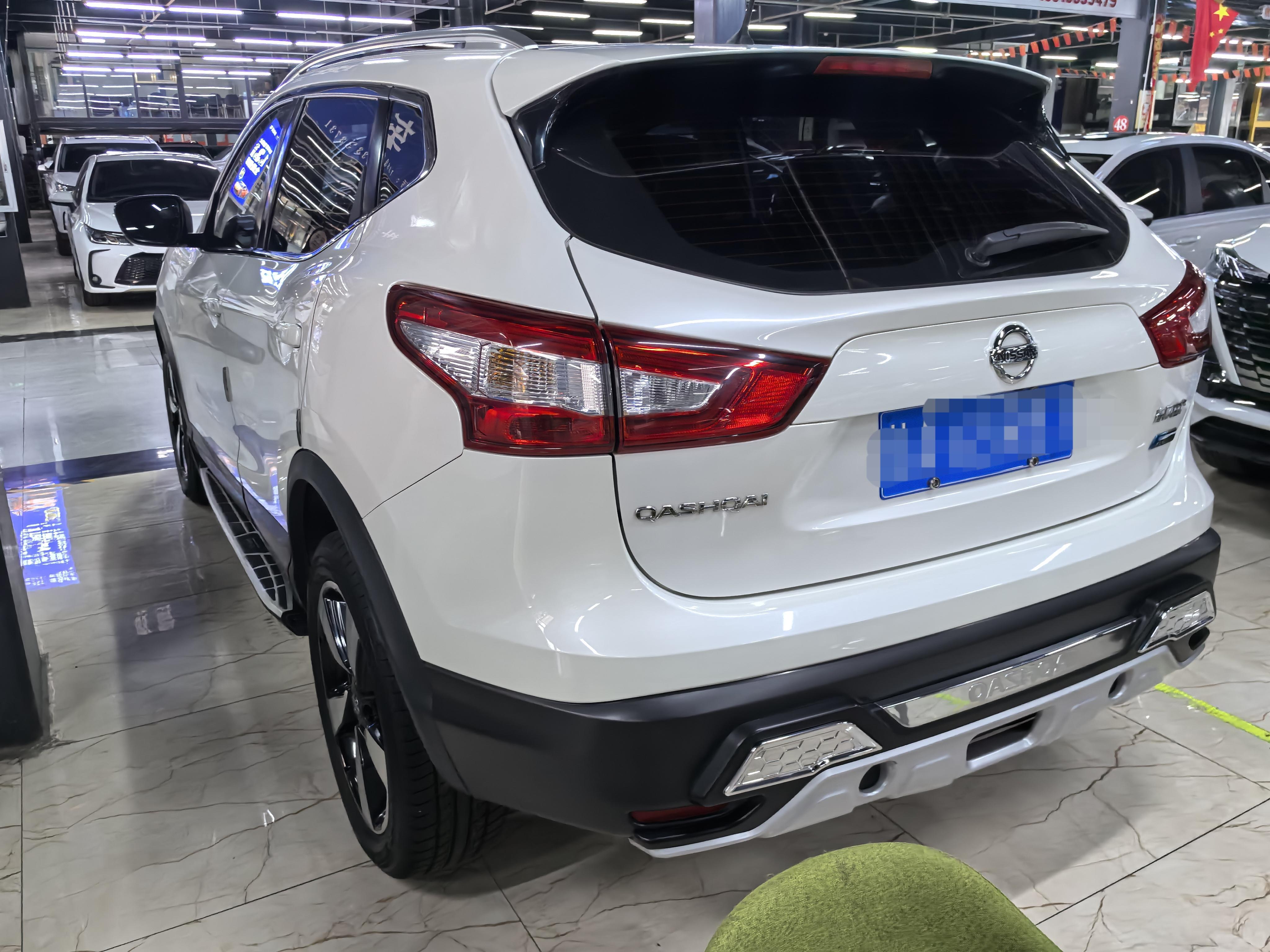 Nissan Qashqai+2 2017 thumb 2
