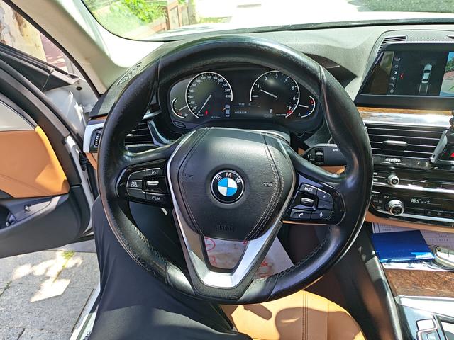 BMW 5 серии 2018 thumb 5