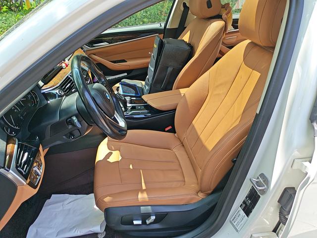 BMW 5 серии 2018 thumb 8