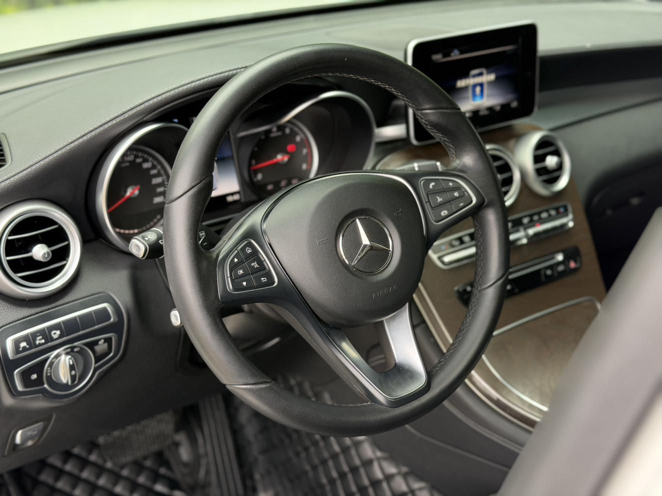 Mercedes-Benz GLC 2019 thumb 8
