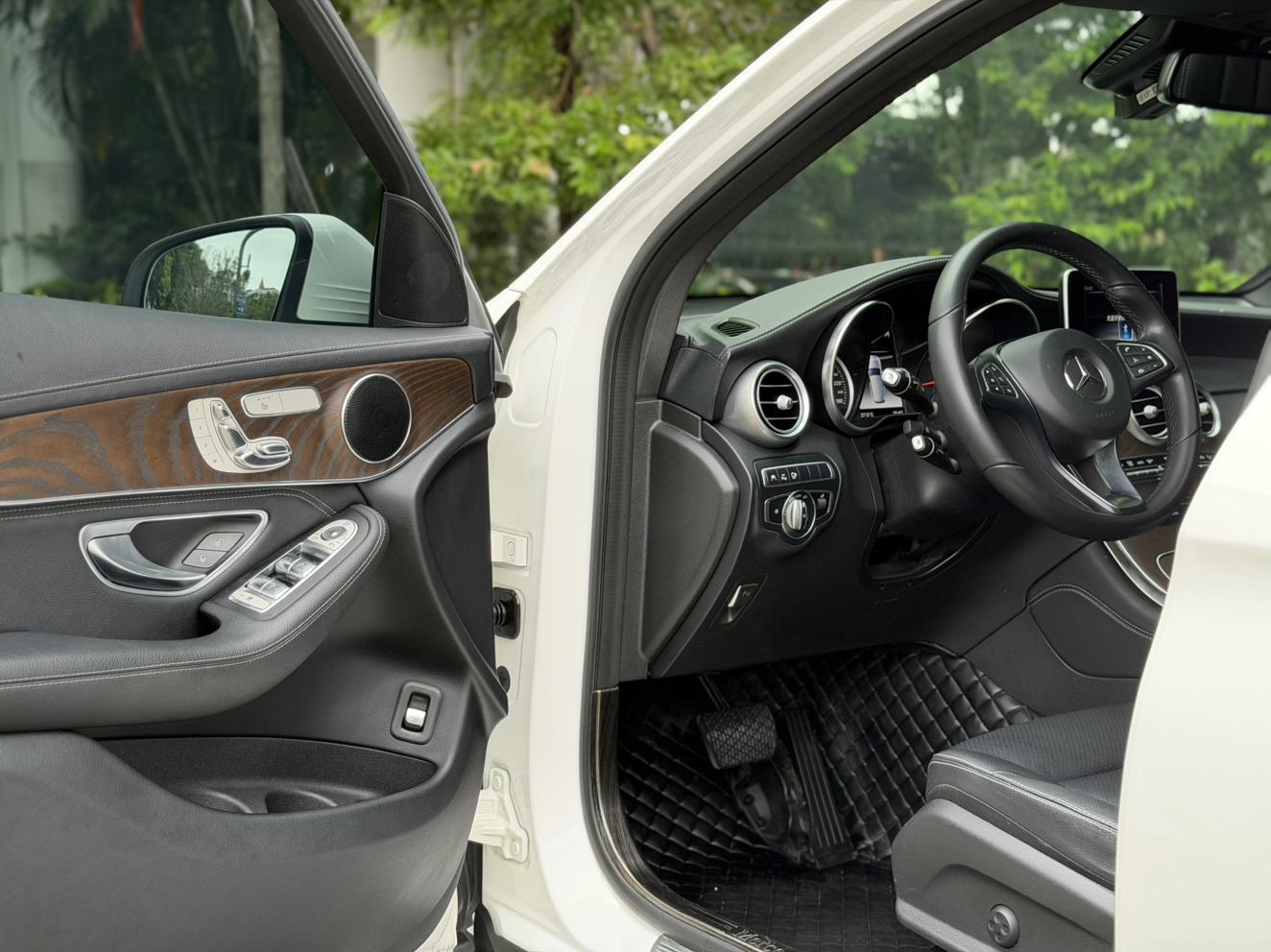 Mercedes-Benz GLC 2019 thumb 10