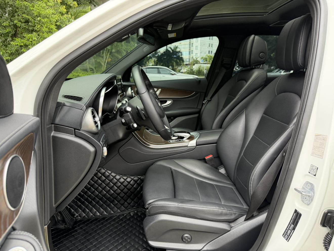 Mercedes-Benz GLC 2019 thumb 12