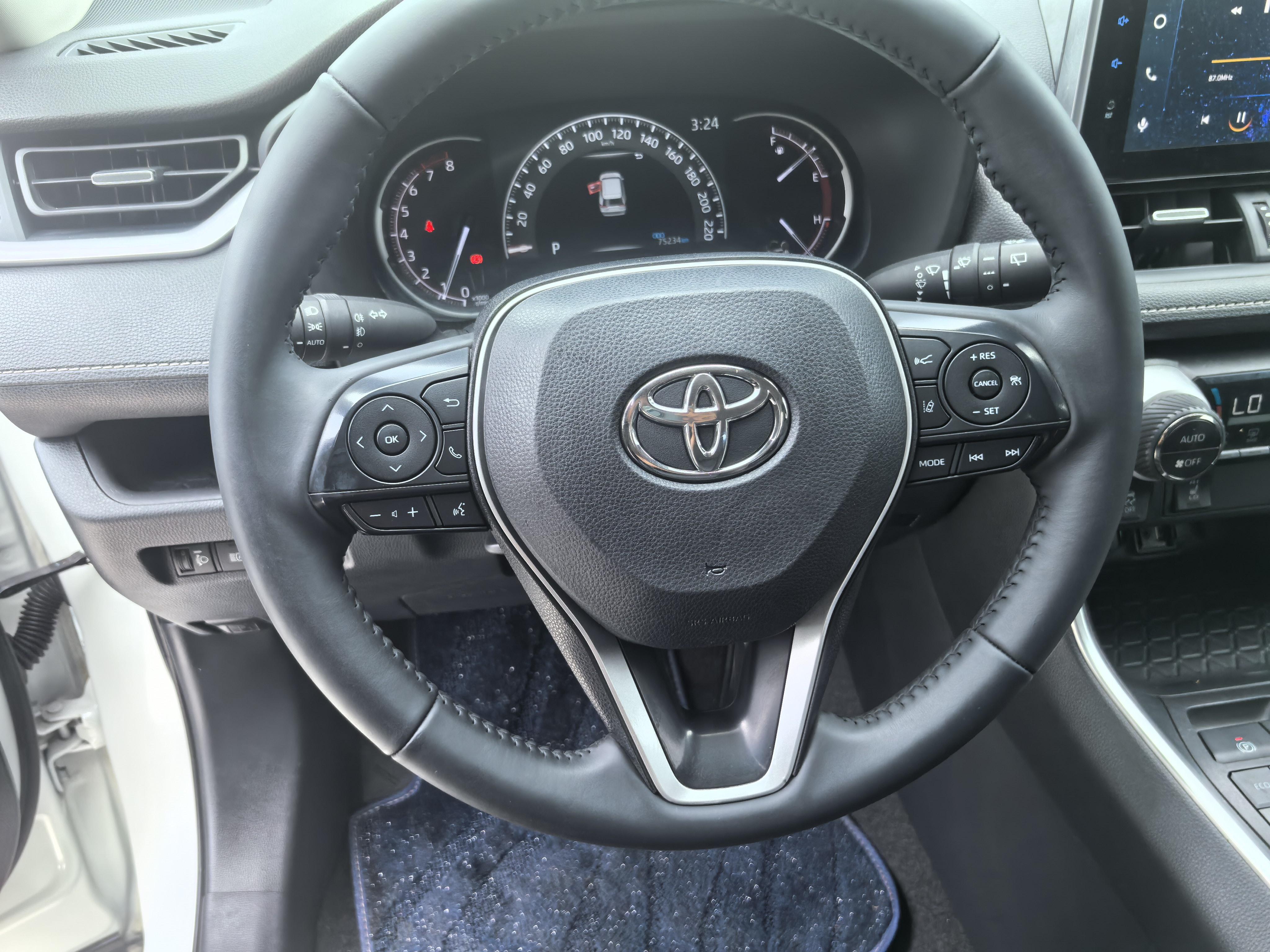 Toyota RAV4 2022 thumb 7