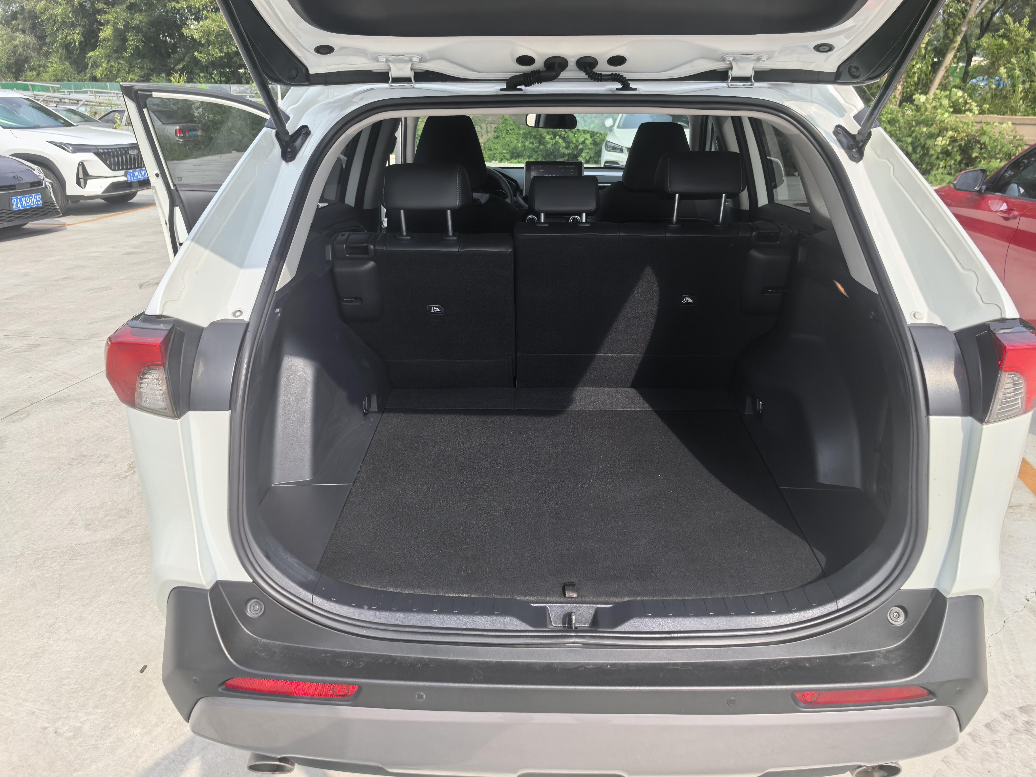 Toyota RAV4 2022 thumb 10