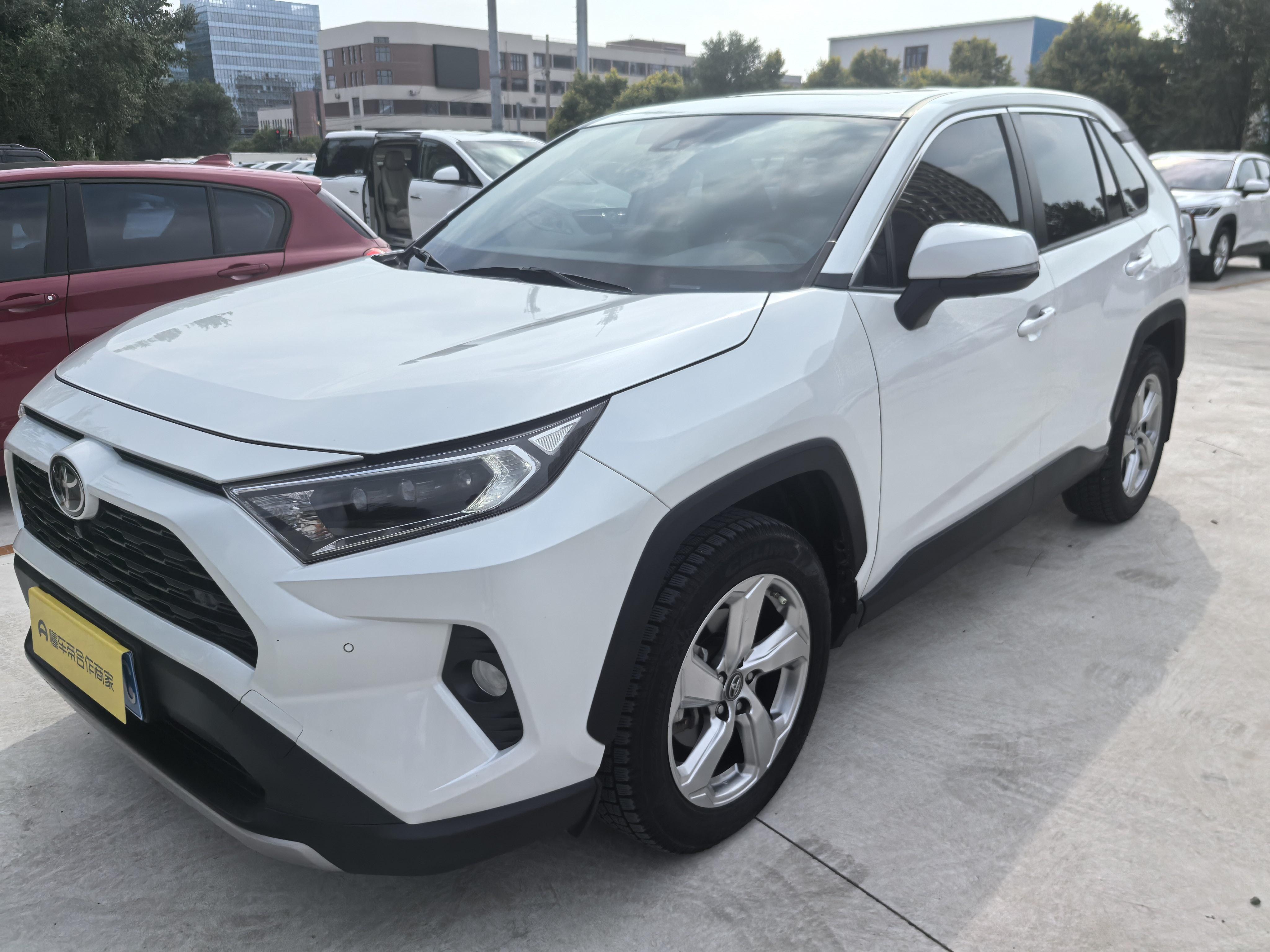Toyota RAV4 2022 thumb 12
