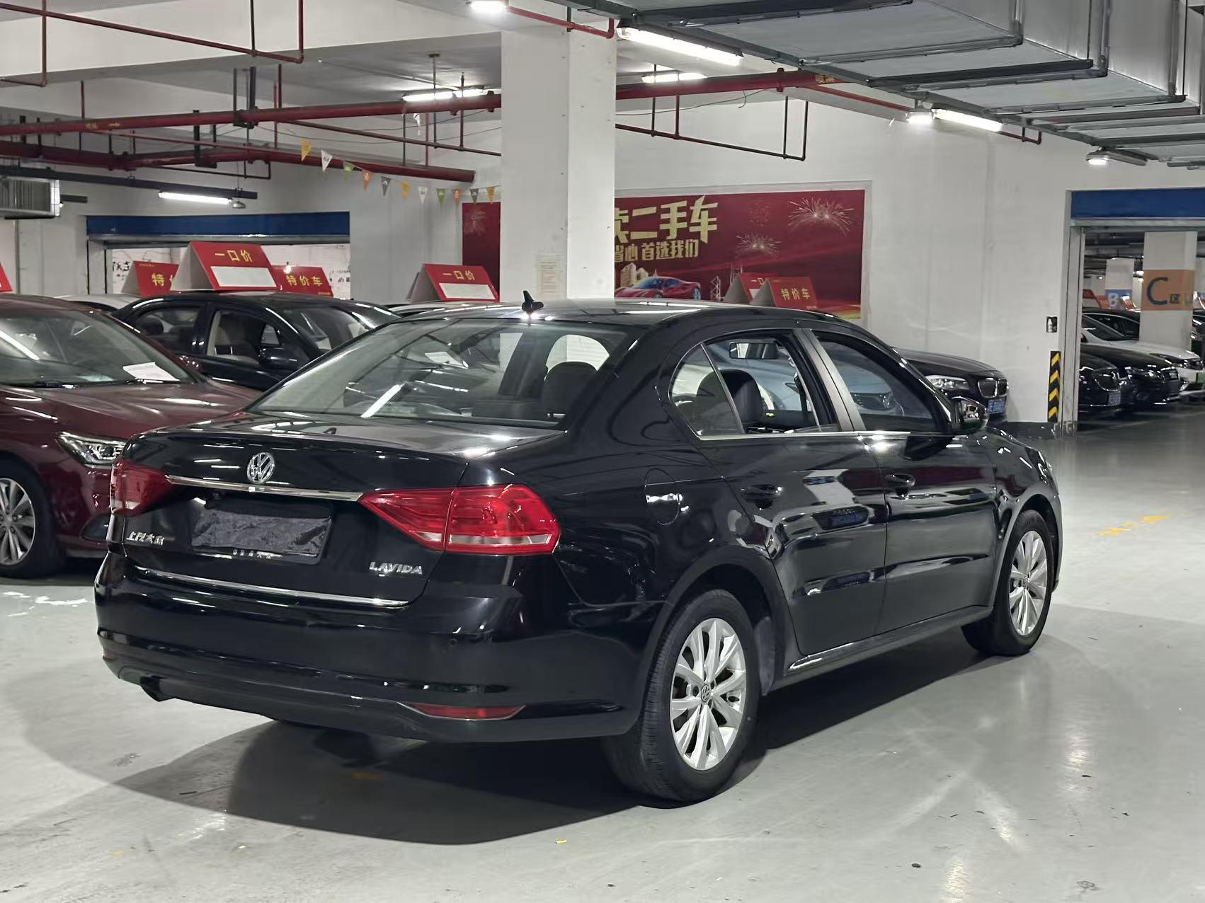 Volkswagen Lavida XR 2017 thumb 3
