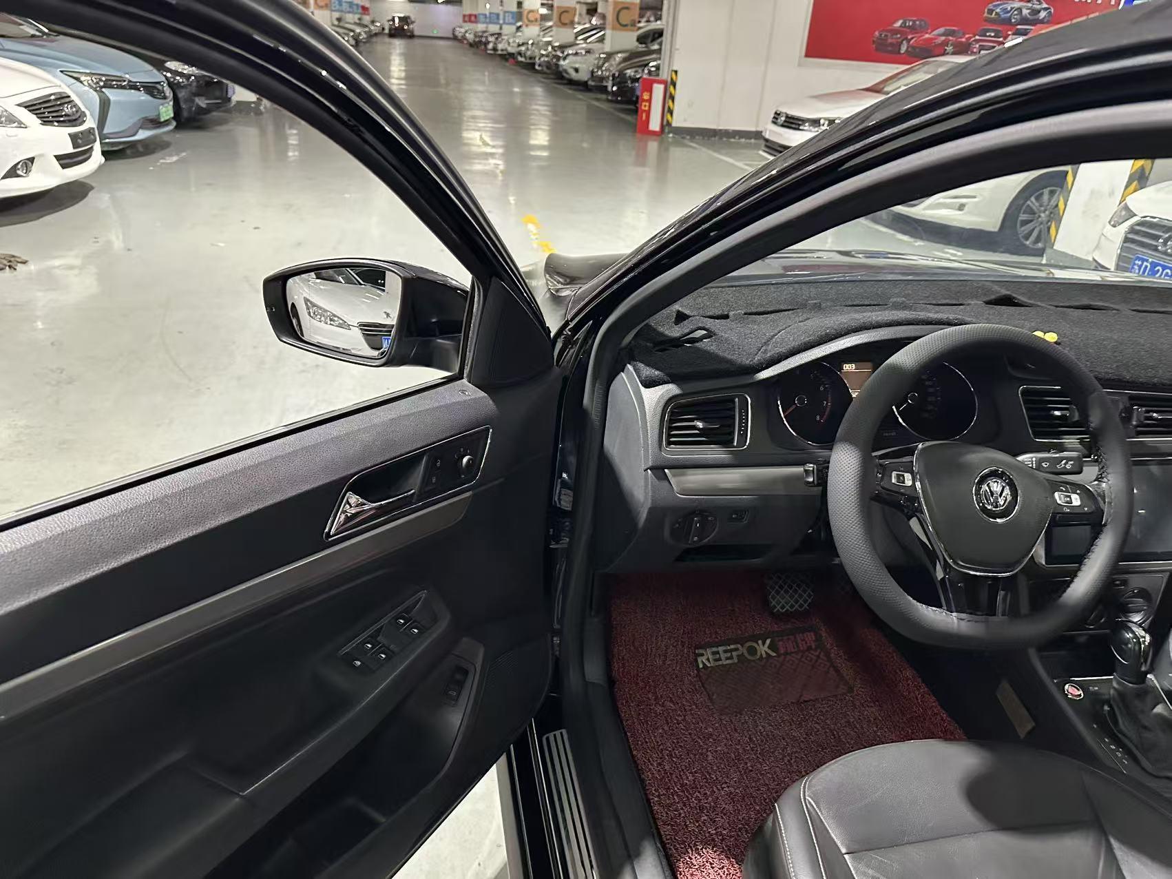 Volkswagen Lavida XR 2017 thumb 11