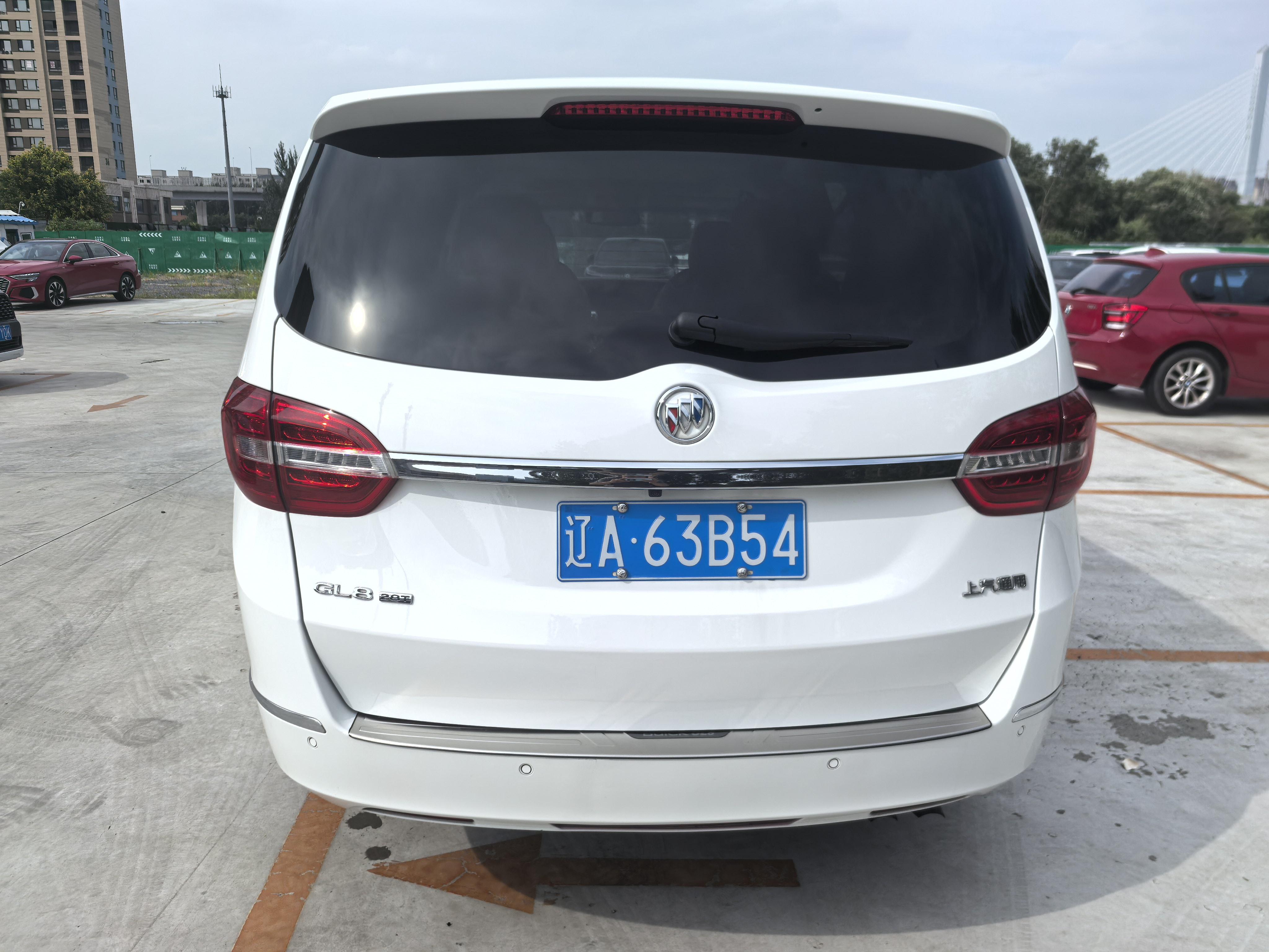 Buick GL8 2018 thumb 2