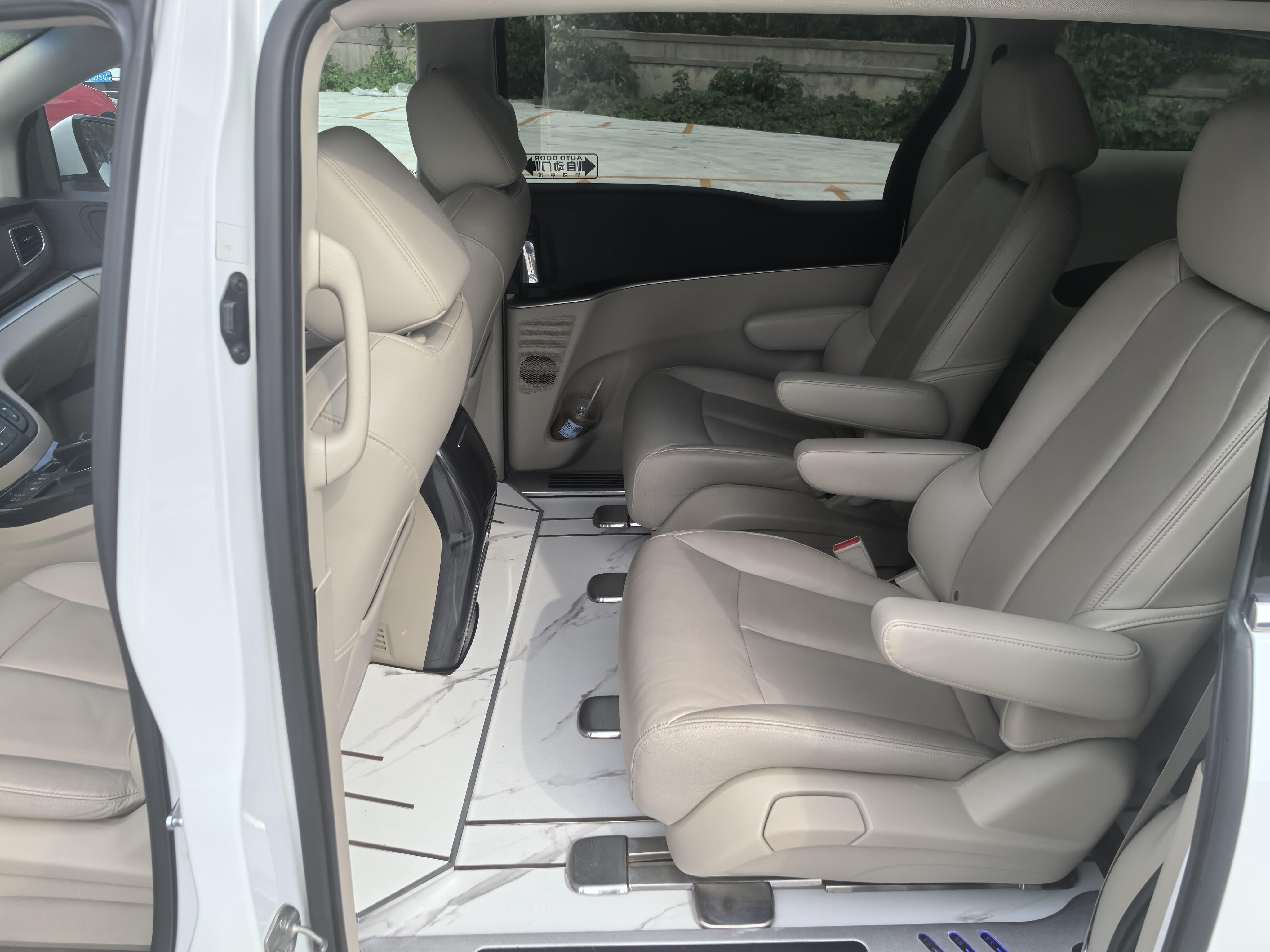 Buick GL8 2018 thumb 8