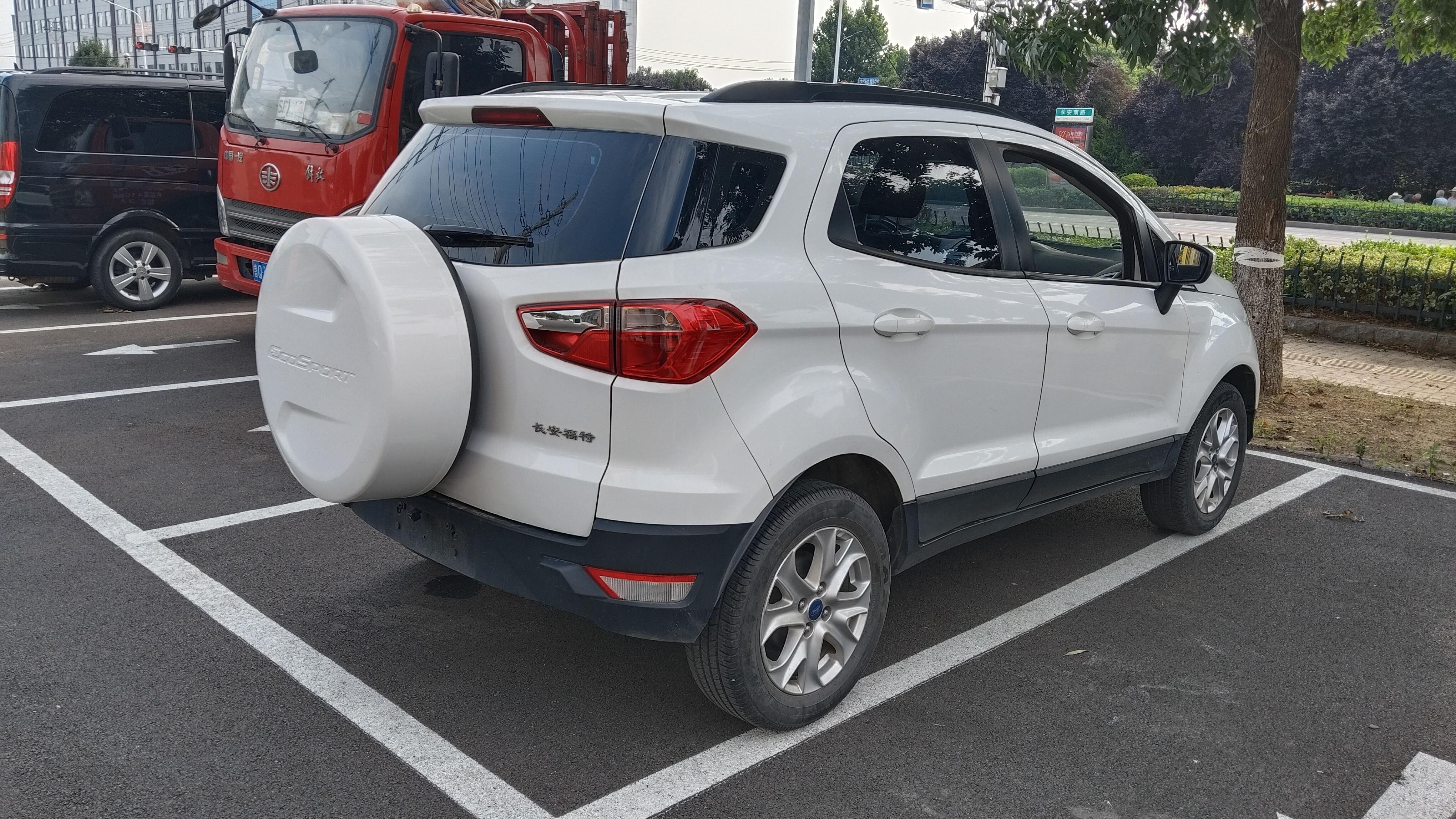 Ford EcoSport 2013 thumb 2