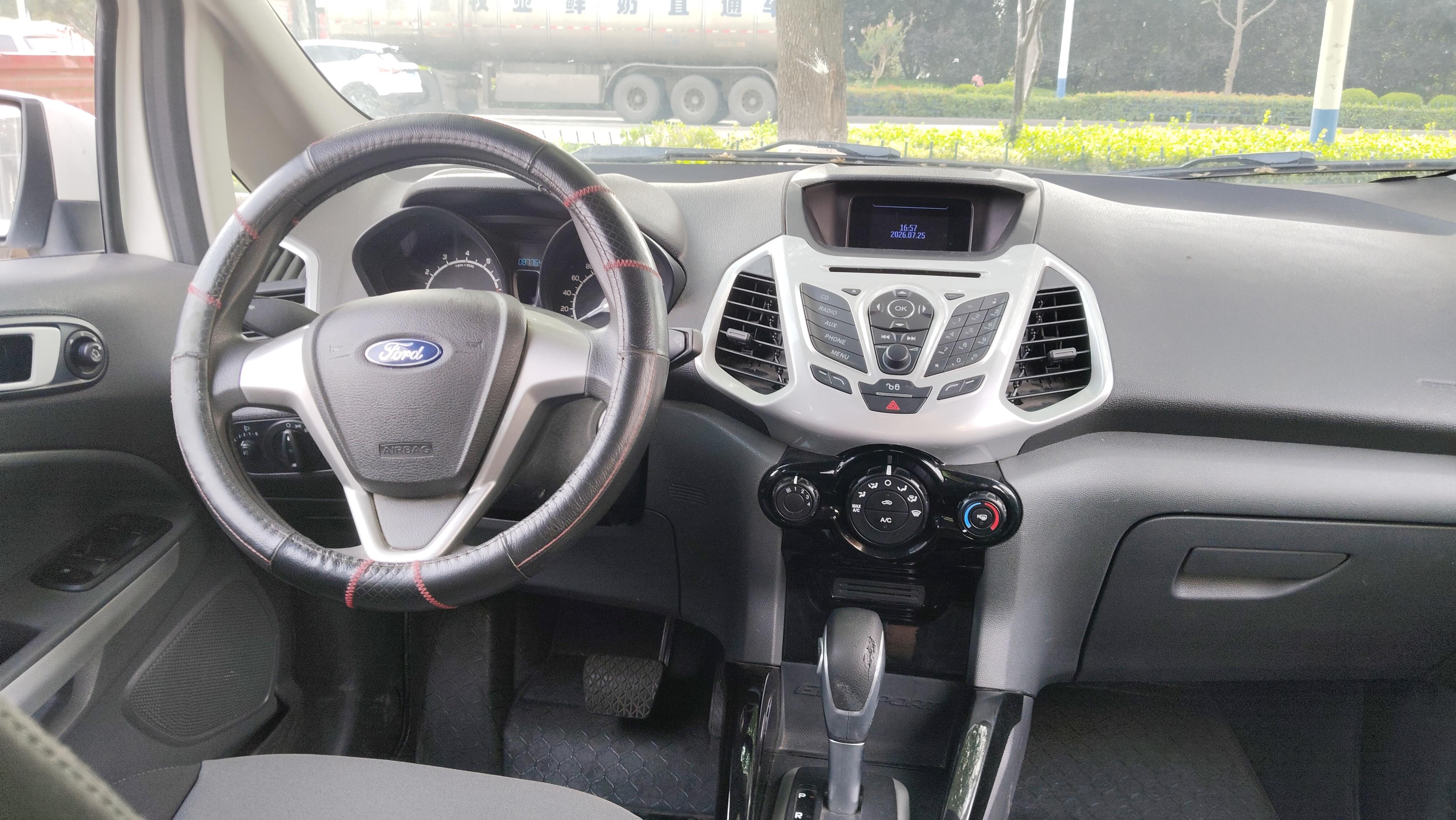 Ford EcoSport 2013 thumb 10