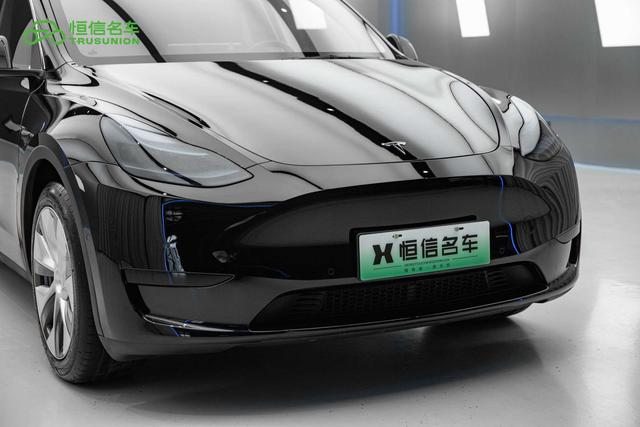 Tesla Model Y 2022 thumb 9