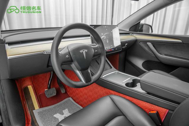Tesla Model Y 2022 thumb 12