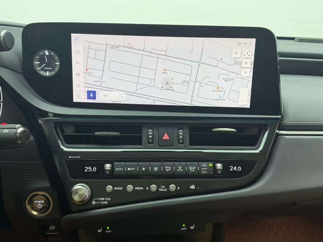 Lexus ES 2022 thumb 8