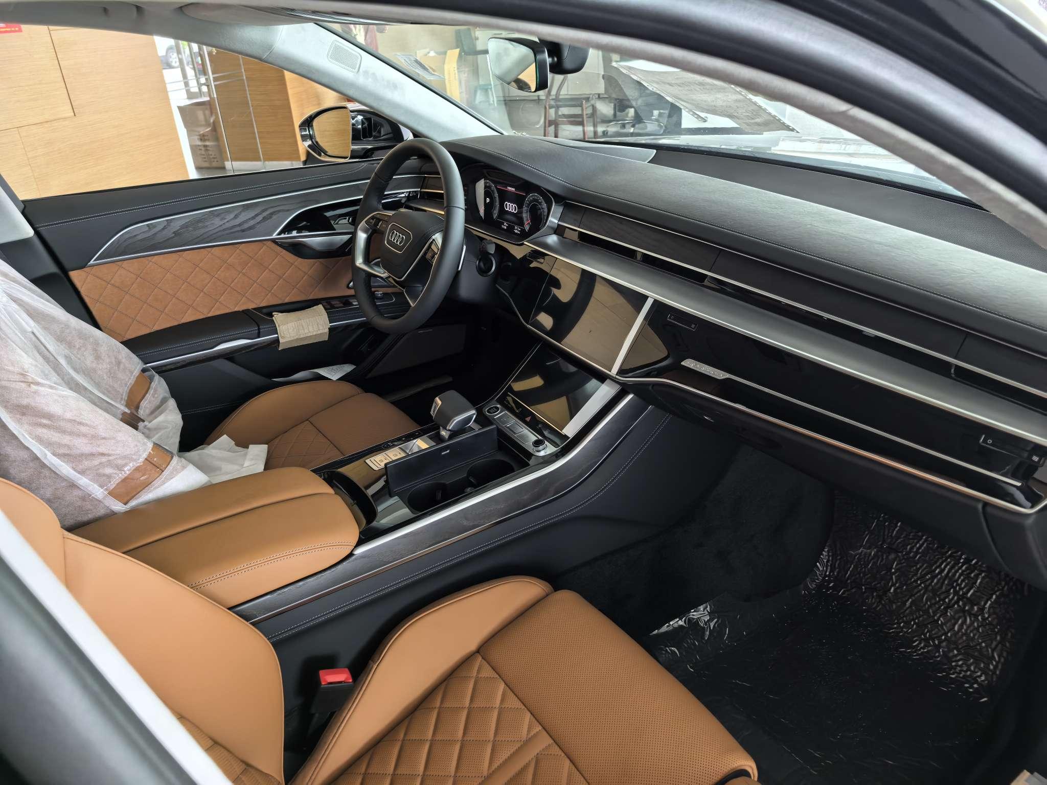 Audi A8 2025 thumb 9