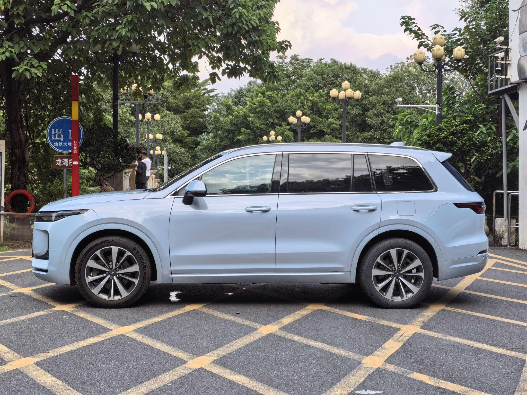 Lixiang (Li Auto) One 2020 thumb 2