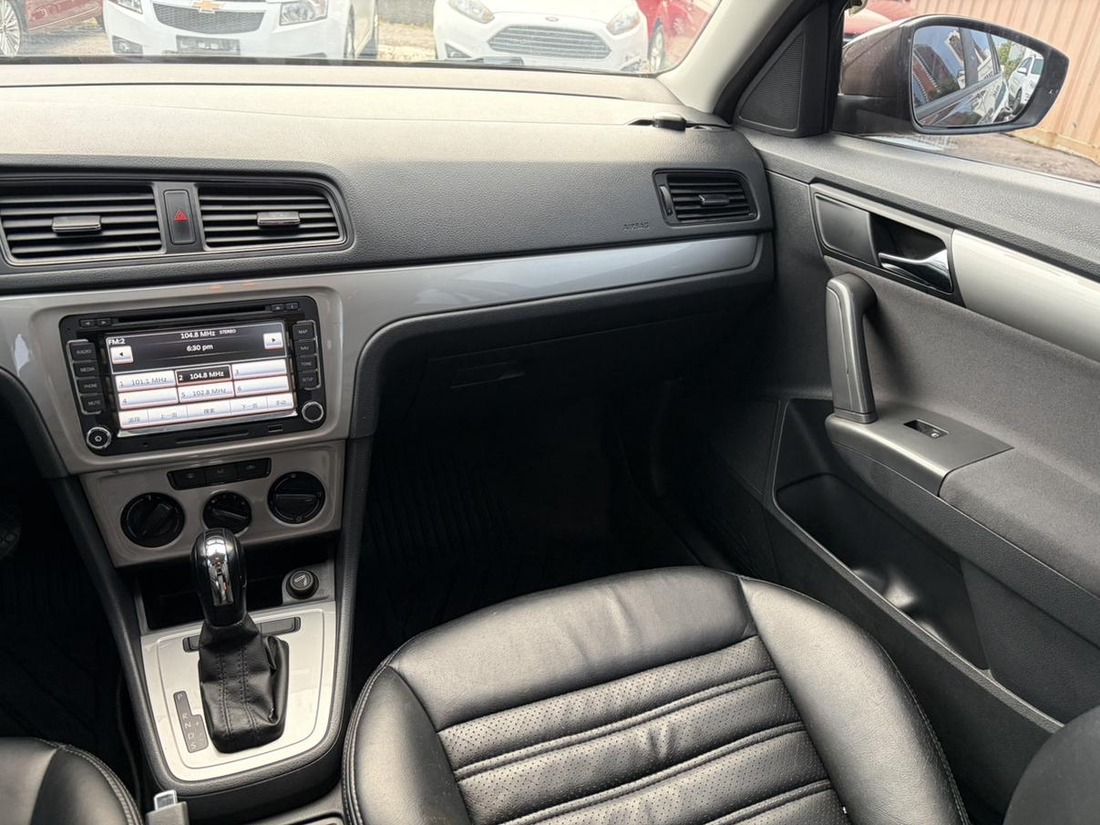 Volkswagen Lavida 2013 thumb 5