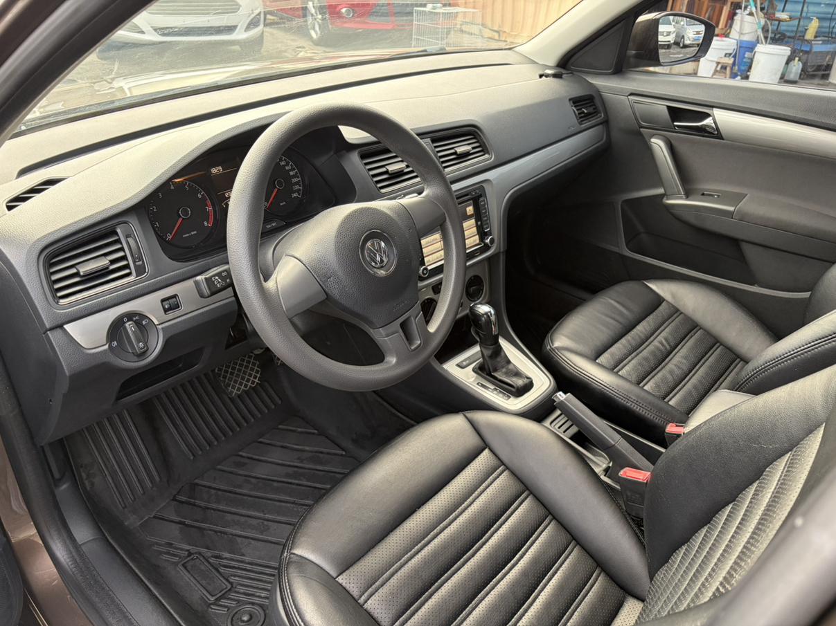 Volkswagen Lavida 2013 thumb 12