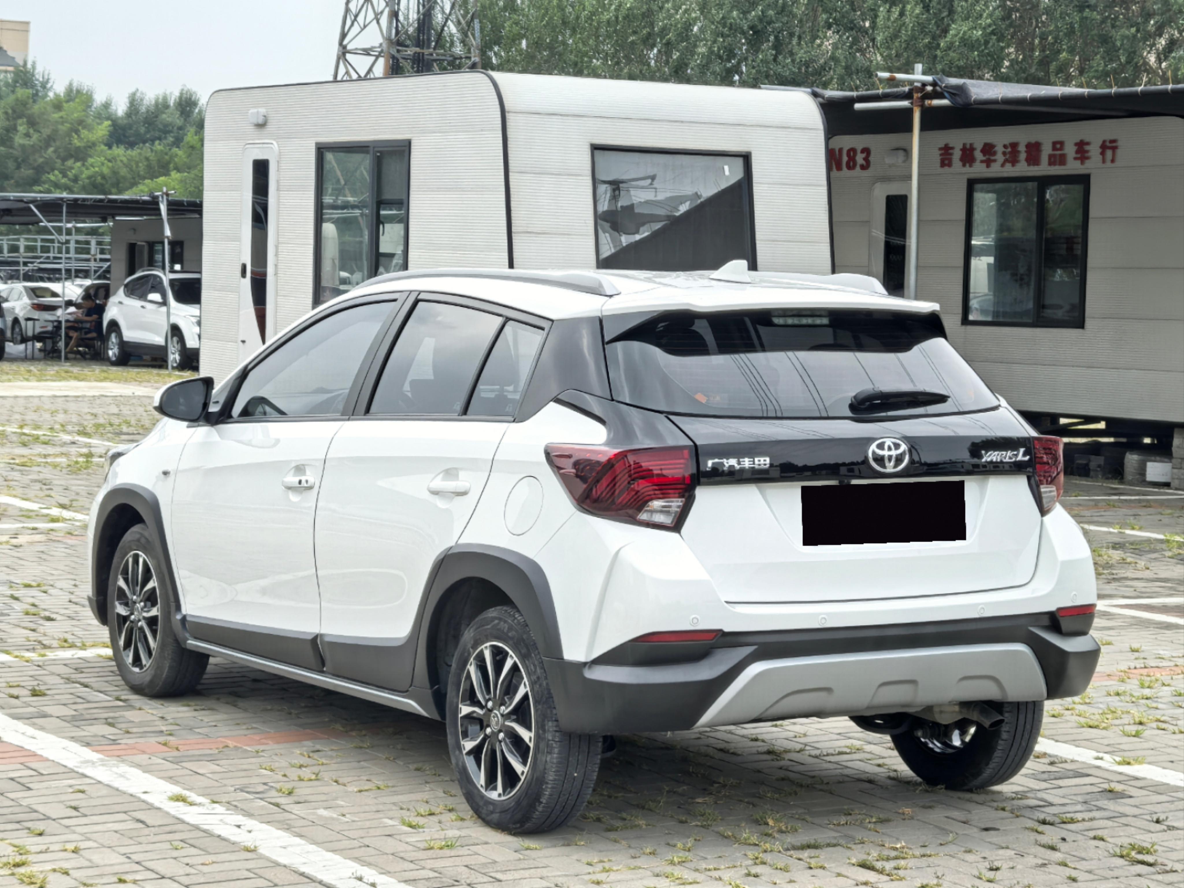 Toyota Yaris 2022 thumb 2