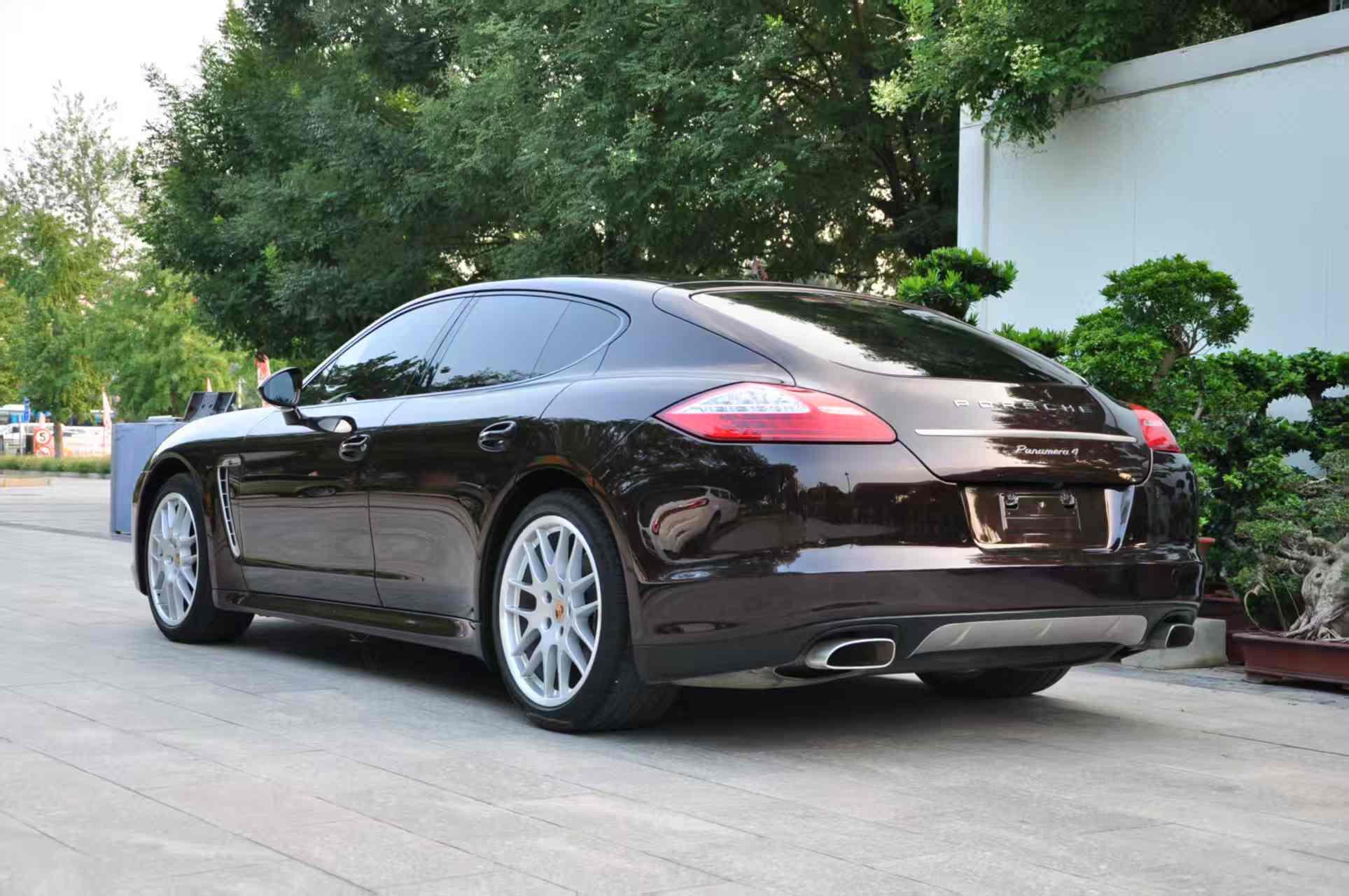 Porsche Panamera 2013 thumb 2