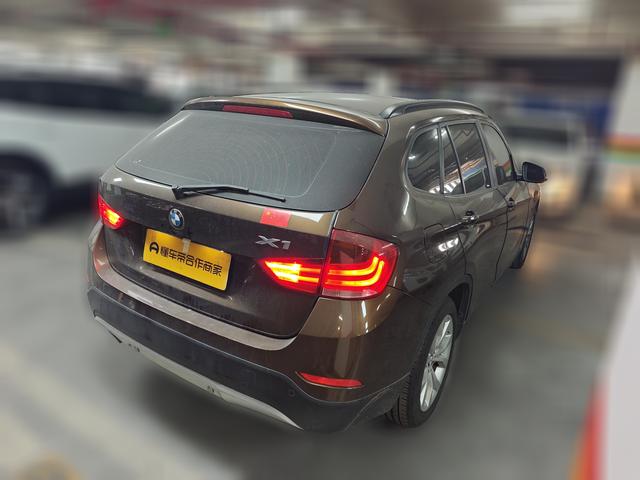 BMW X1 2013 thumb 2
