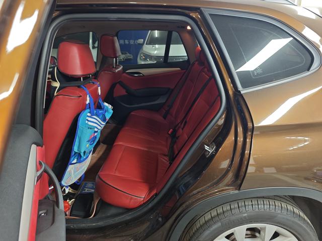 BMW X1 2013 thumb 9