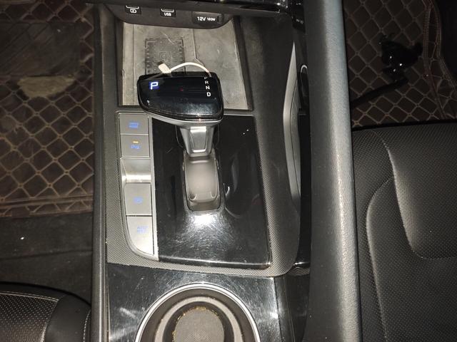 Hyundai Elantra 2021 thumb 3