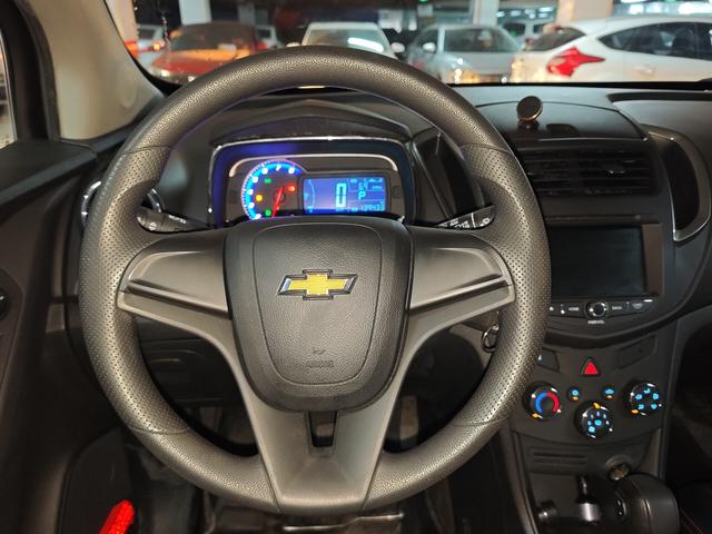 Chevrolet Tracker 2016 thumb 6