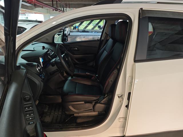 Chevrolet Tracker 2016 thumb 8