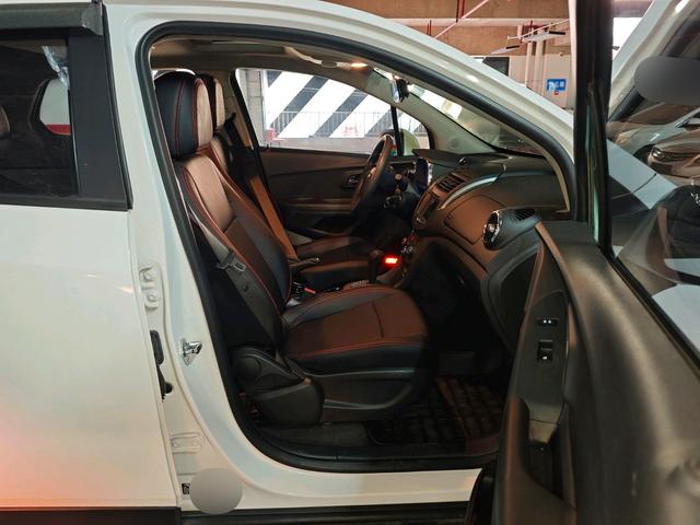 Chevrolet Tracker 2016 thumb 10